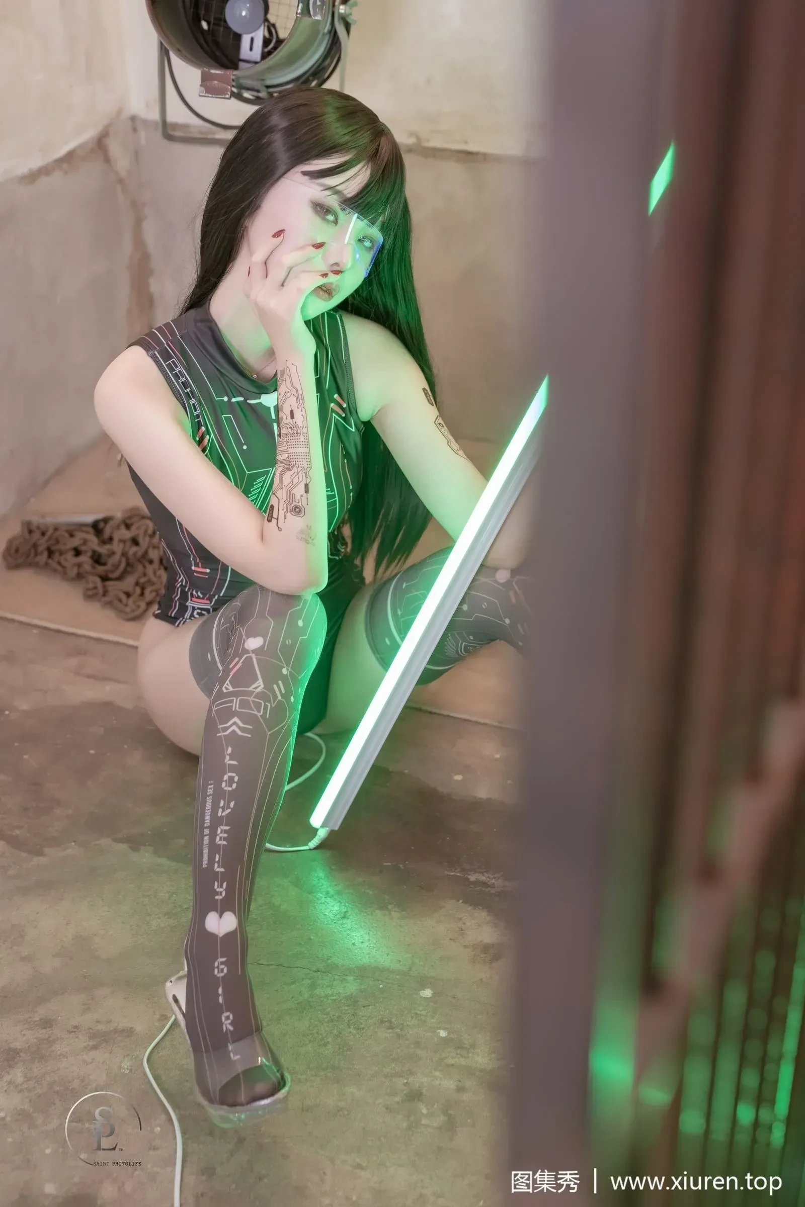 校花時尚自然光寫真 – 雨季俏皮風格展現限量 - 35