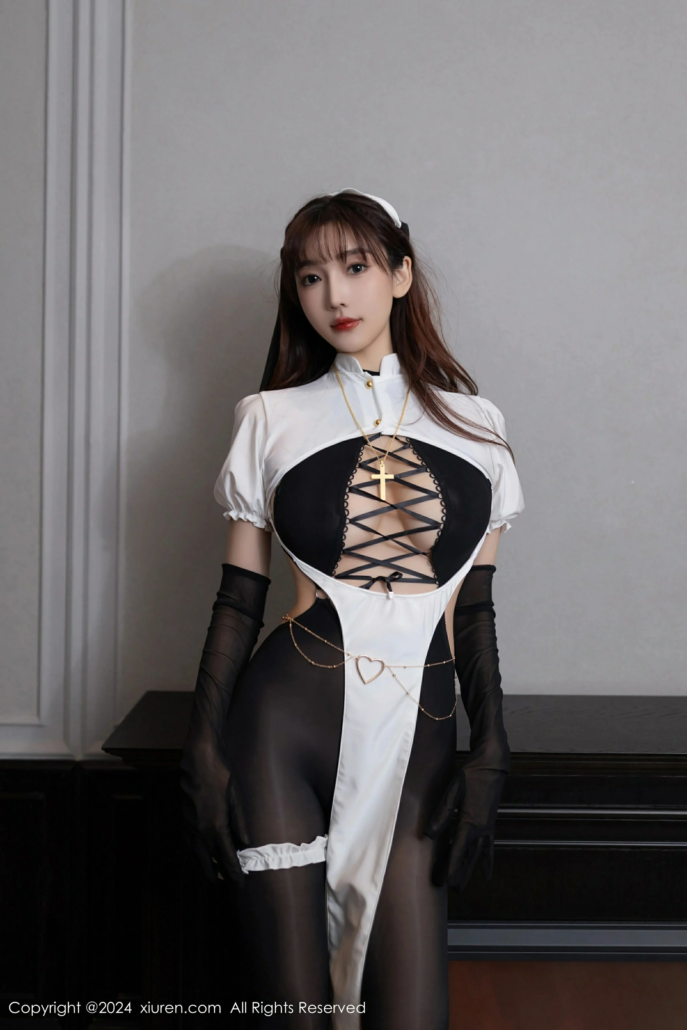 苗慄清晨網紅美照 – 知性魅力攝影棚實錄珍藏 - 2
