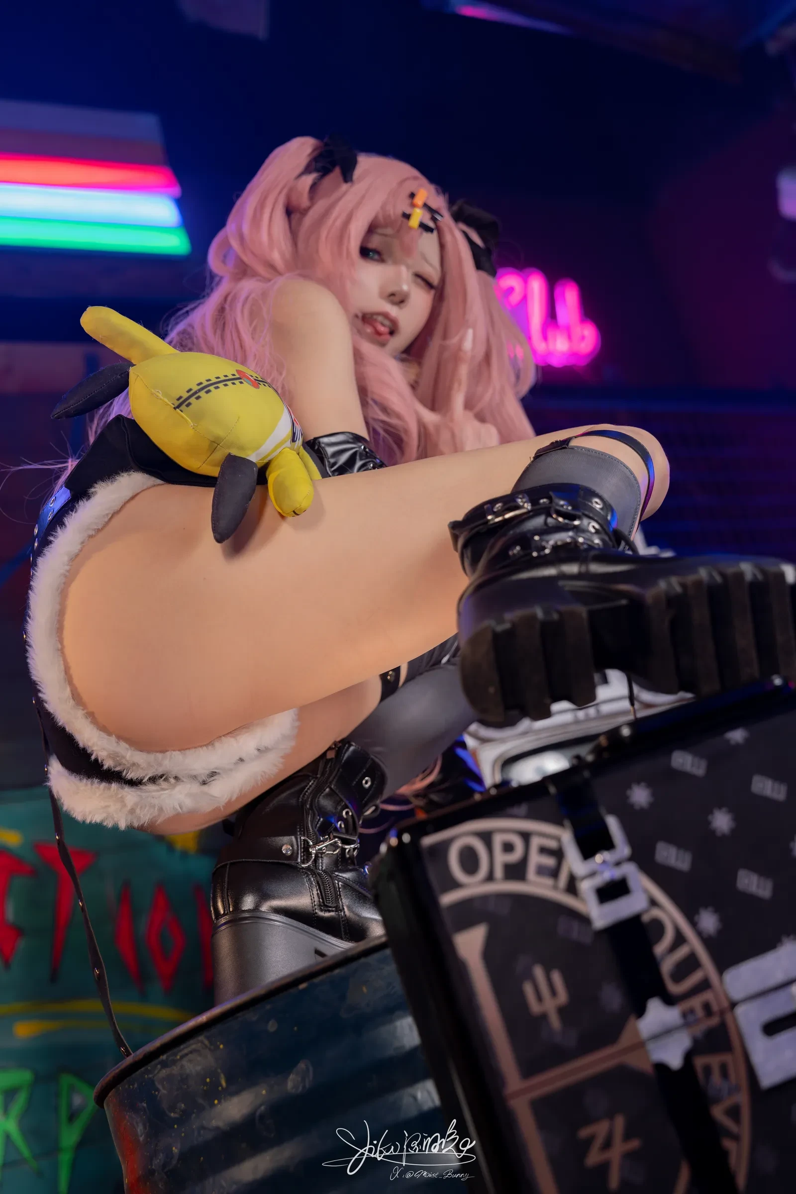 激情時刻舞者室內寫真 – 雨季性感風採再現珍藏 - 19