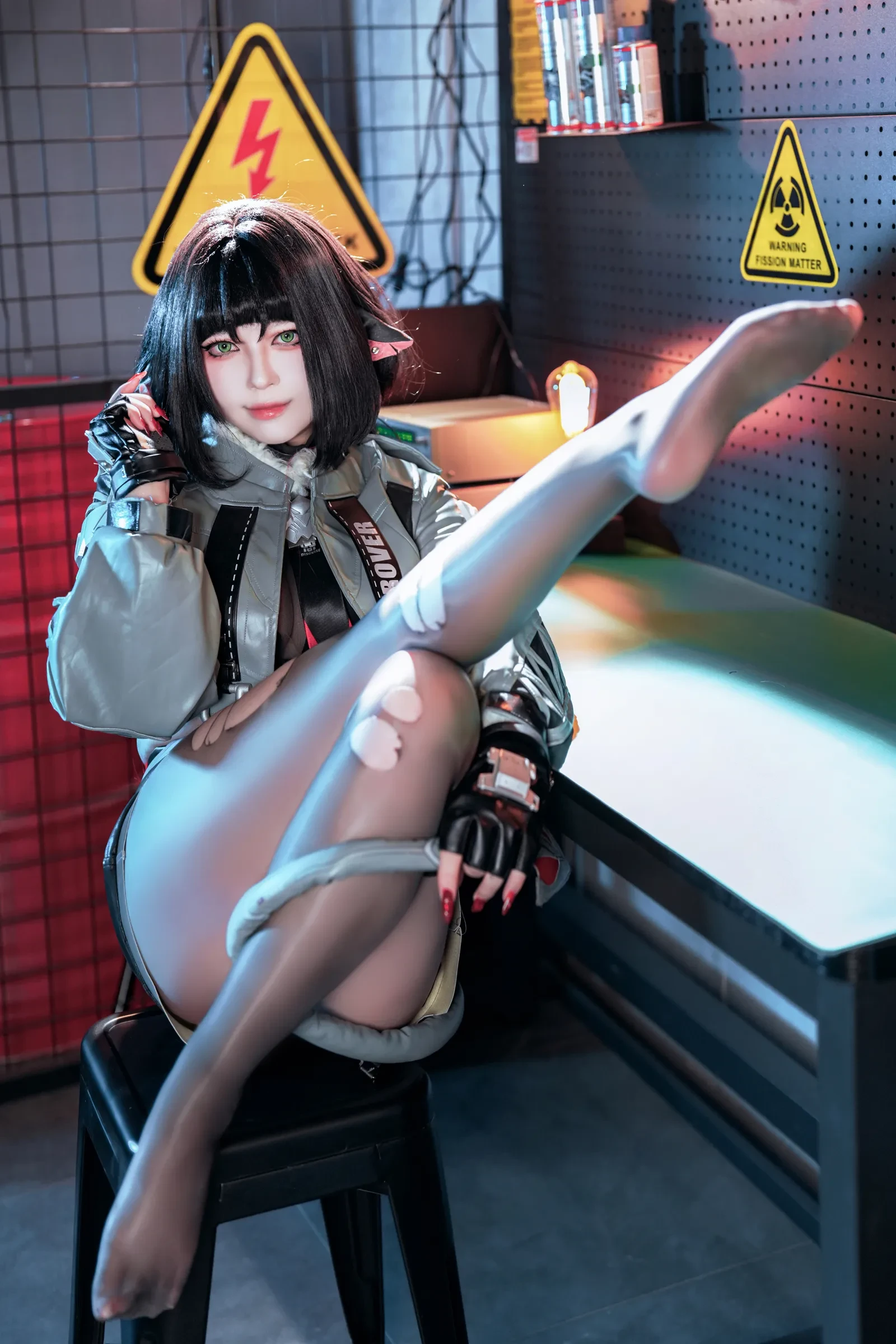 高雄深夜車模美照 – 火辣魅力街拍實錄精選 - 14