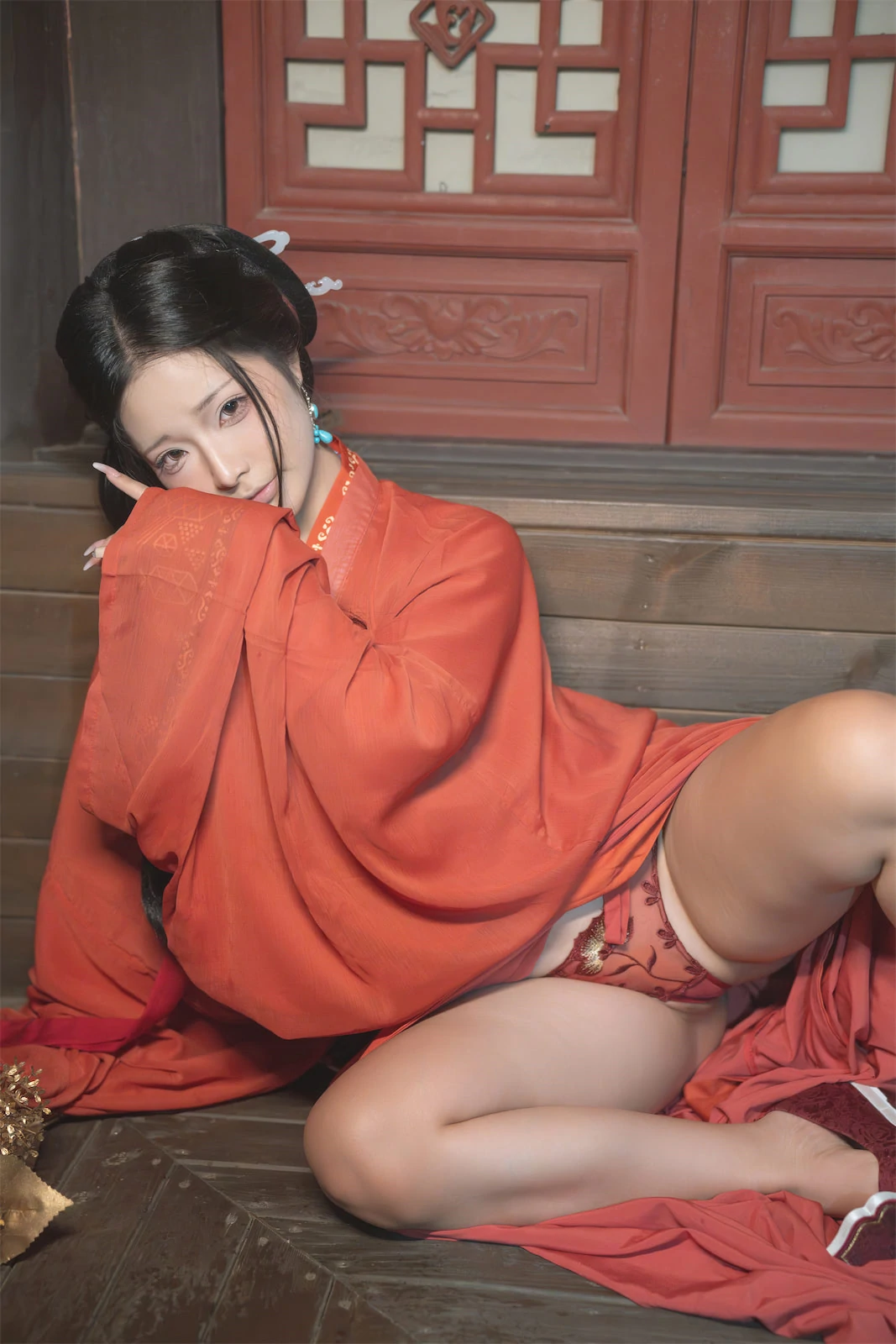深夜彰化校花寫真精選 – 火辣戶外靜謐完美融合典藏 - 24
