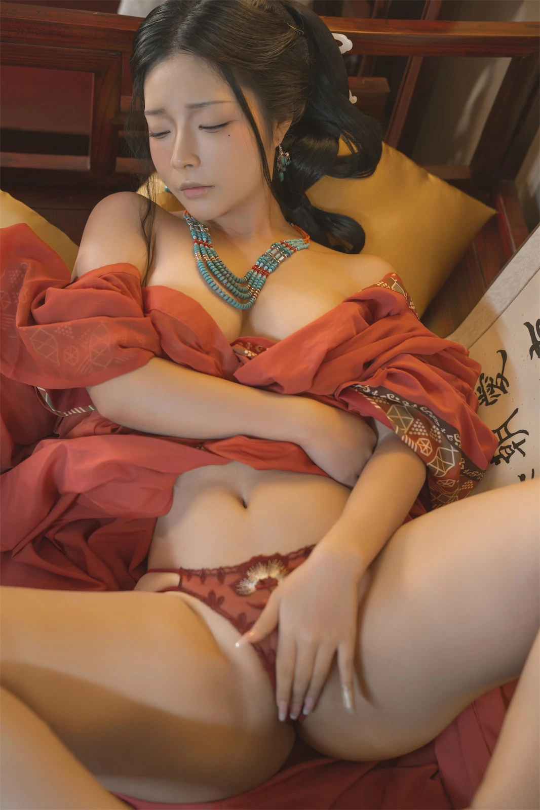 深夜彰化校花寫真精選 – 火辣戶外靜謐完美融合典藏 - 81