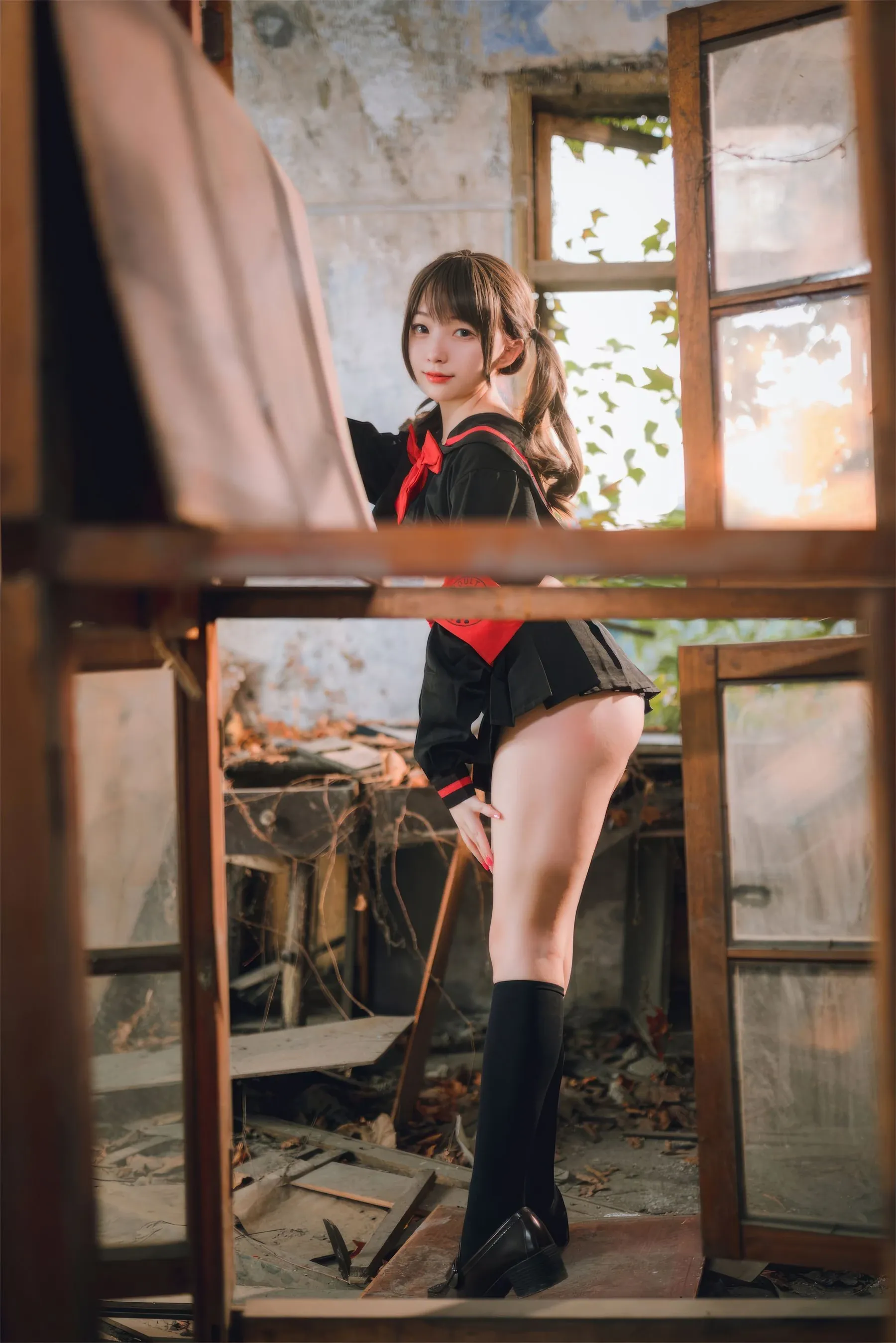 苗慄黃昏空姐美照 – 高貴魅力自然光實錄精選 - 11