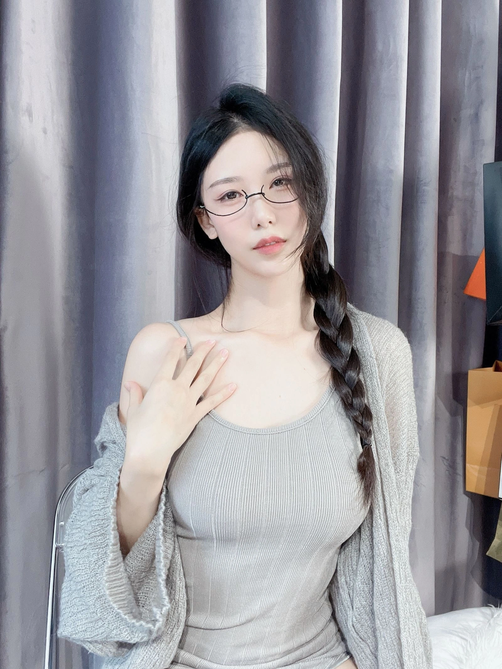 主播高貴攝影棚寫真 – 雨季優雅風格展現獨家 - 13