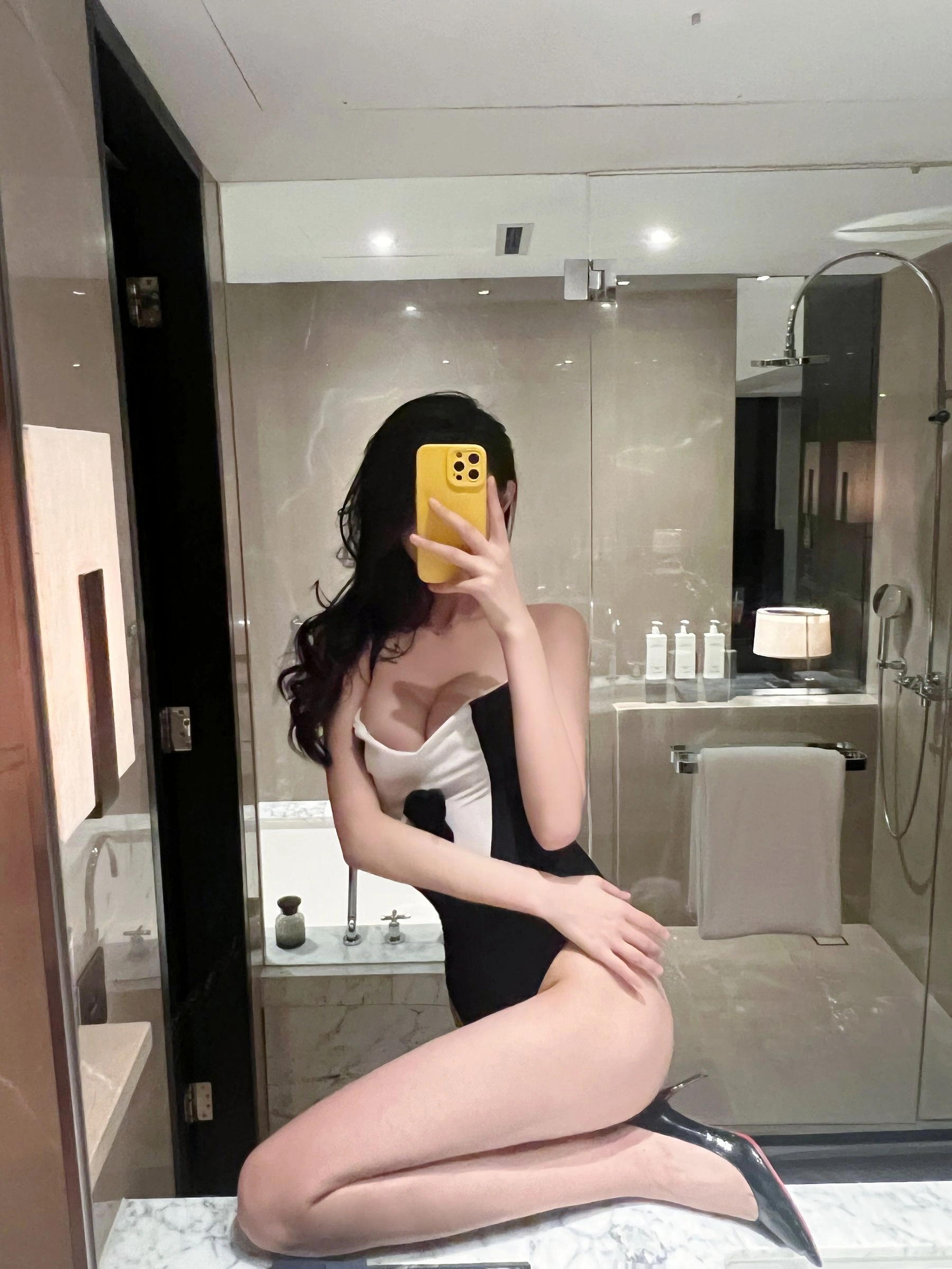 凌晨桃園護士寫真精選 – 時尚室內俏皮完美融合限量 - 22