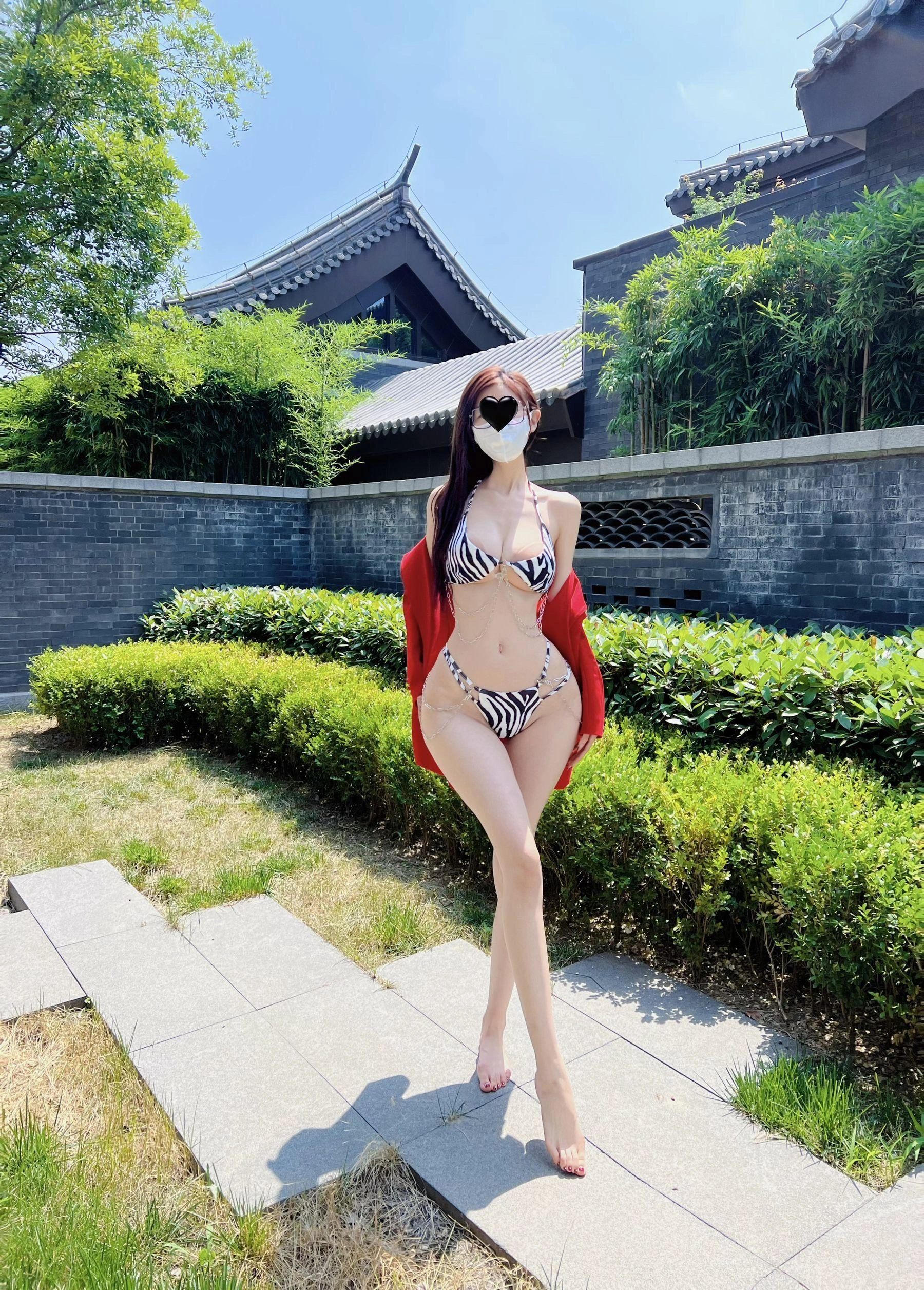 深夜桃園模特寫真精選 – 優雅街拍靜謐完美融合限量 - 24