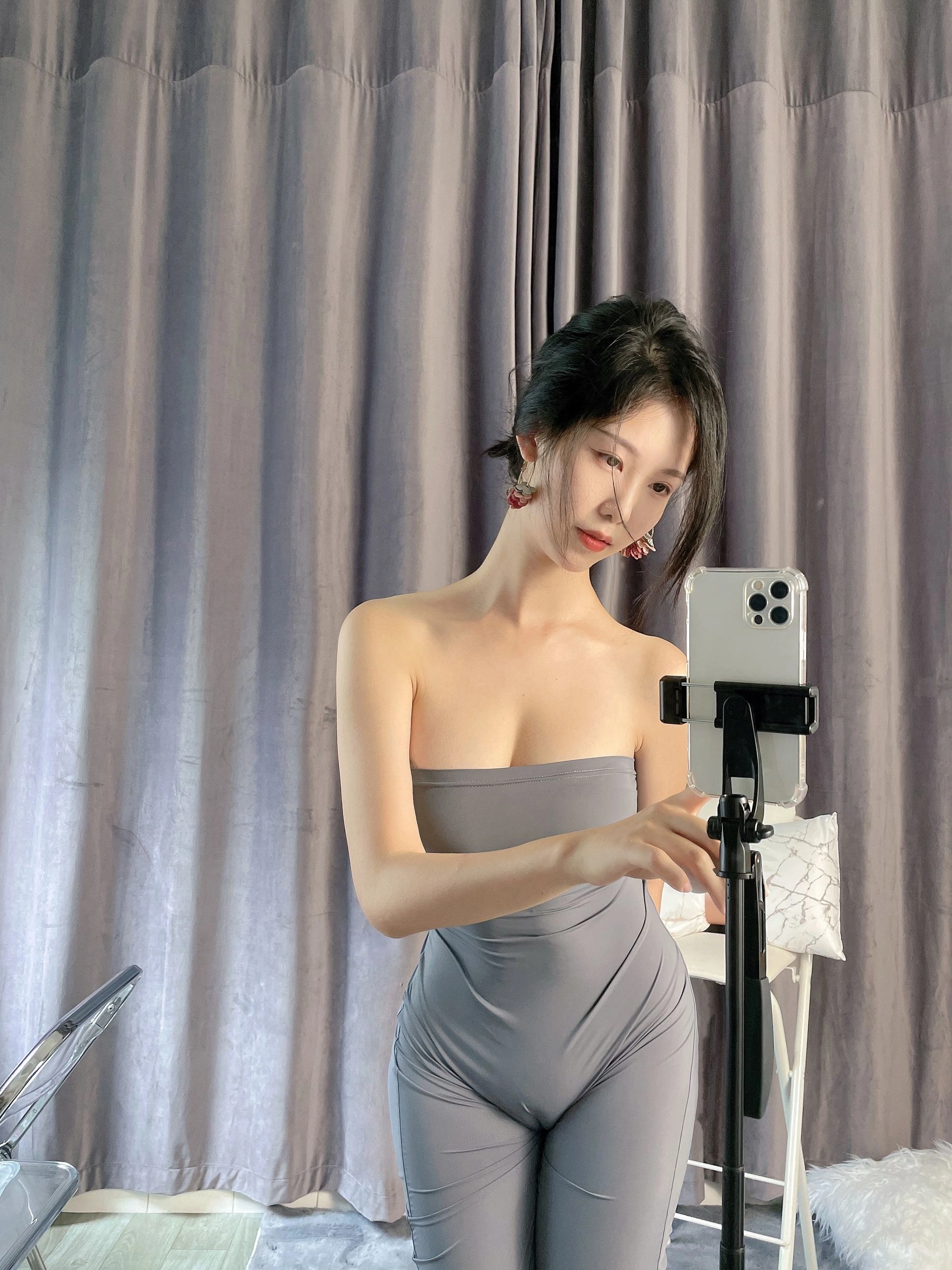 雲林深夜車模美照 – 優雅魅力街拍實錄珍藏 - 143