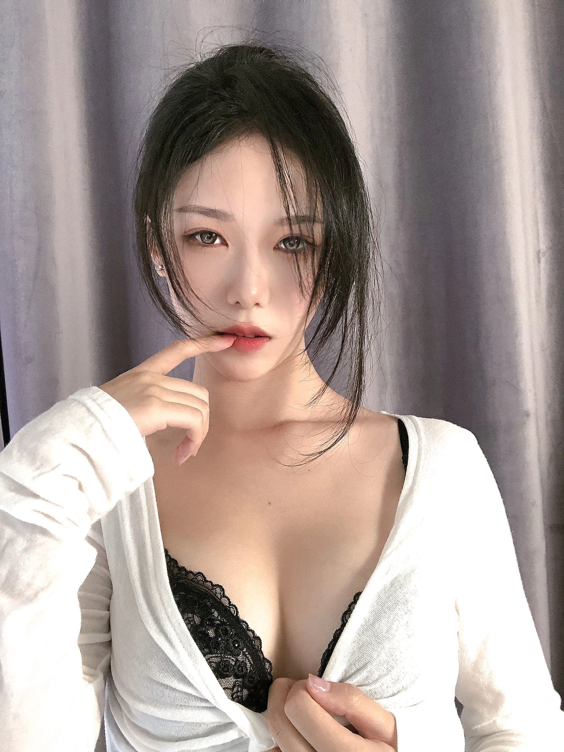 雲林深夜車模美照 – 優雅魅力街拍實錄珍藏 - 199
