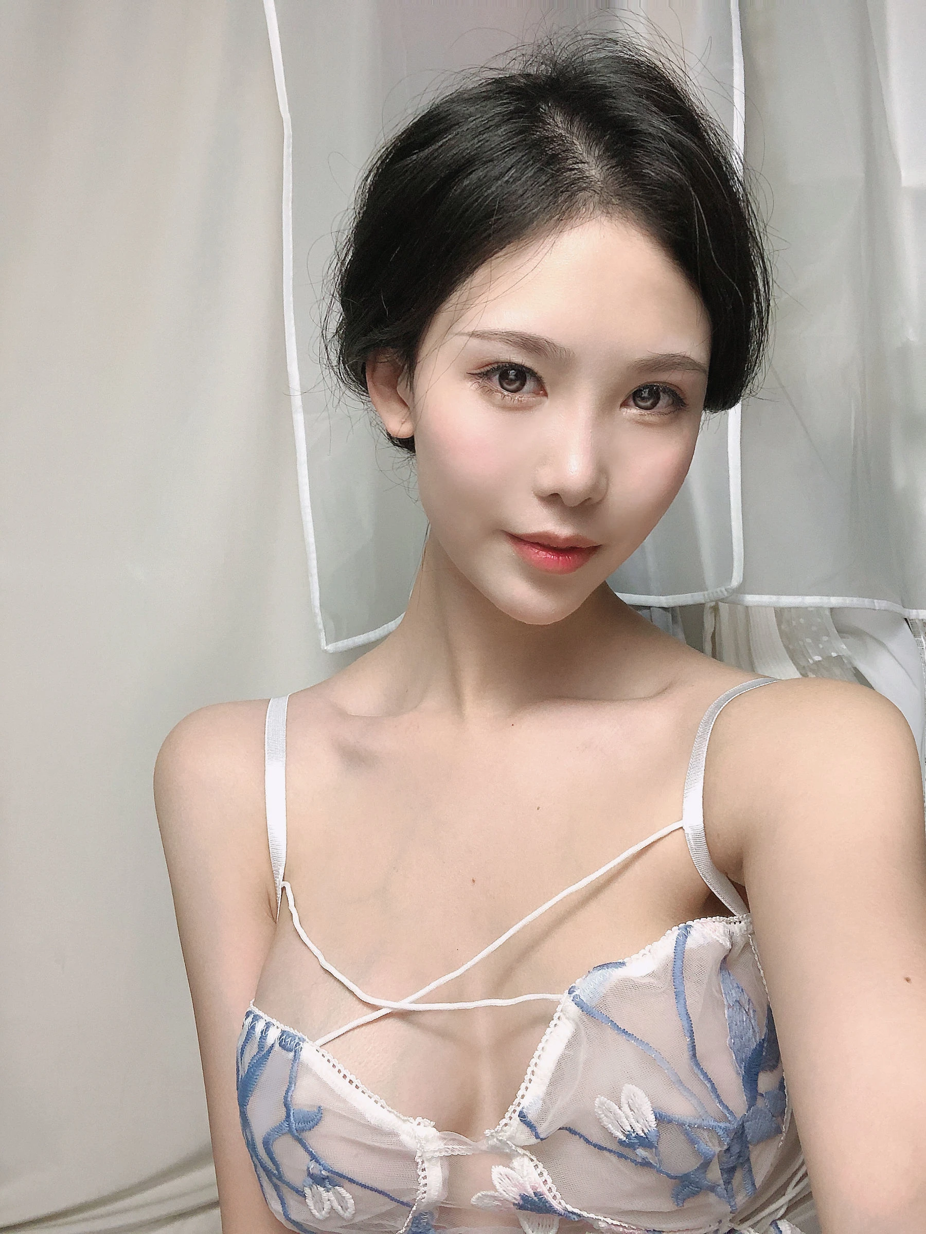 雲林深夜車模美照 – 優雅魅力街拍實錄珍藏 - 204