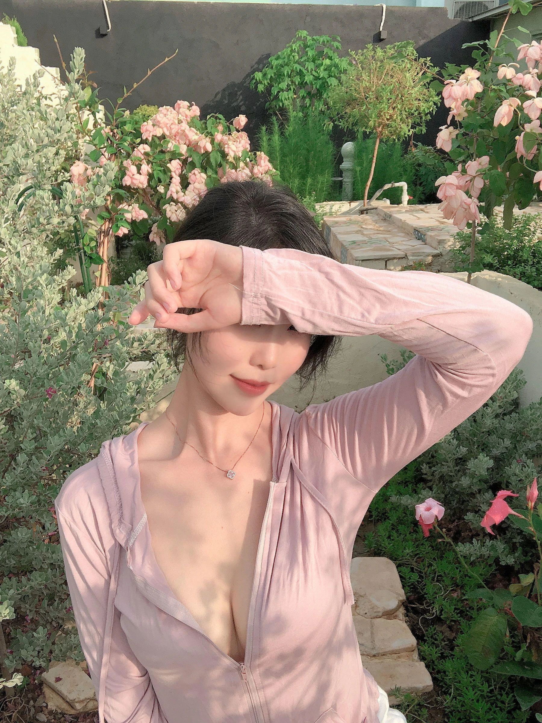 雲林深夜車模美照 – 優雅魅力街拍實錄珍藏 - 212