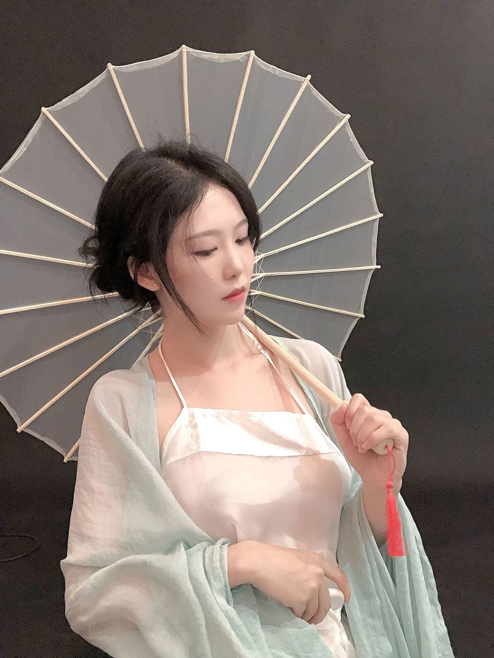 雲林深夜車模美照 – 優雅魅力街拍實錄珍藏 - 25