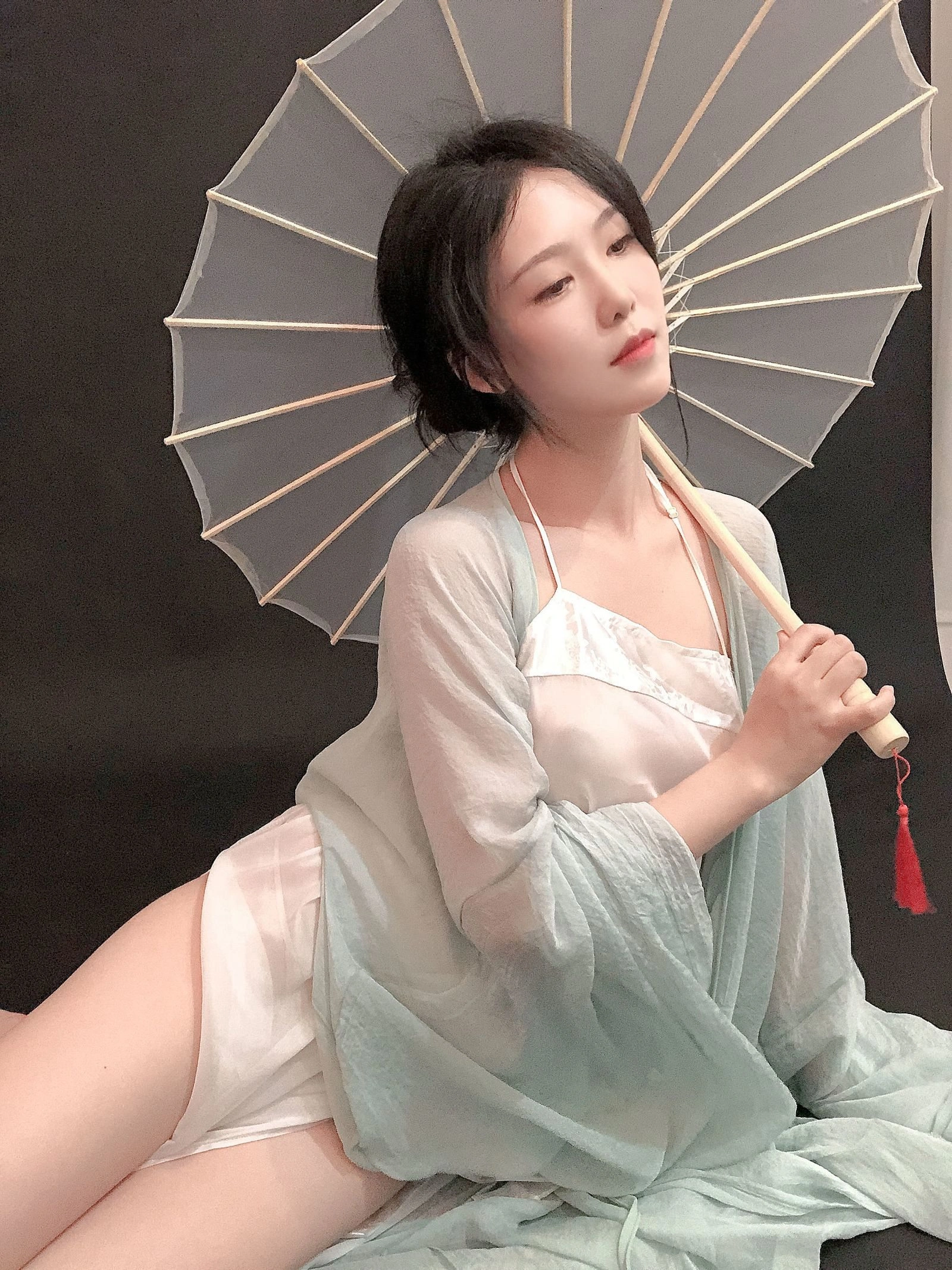 雲林深夜車模美照 – 優雅魅力街拍實錄珍藏 - 30