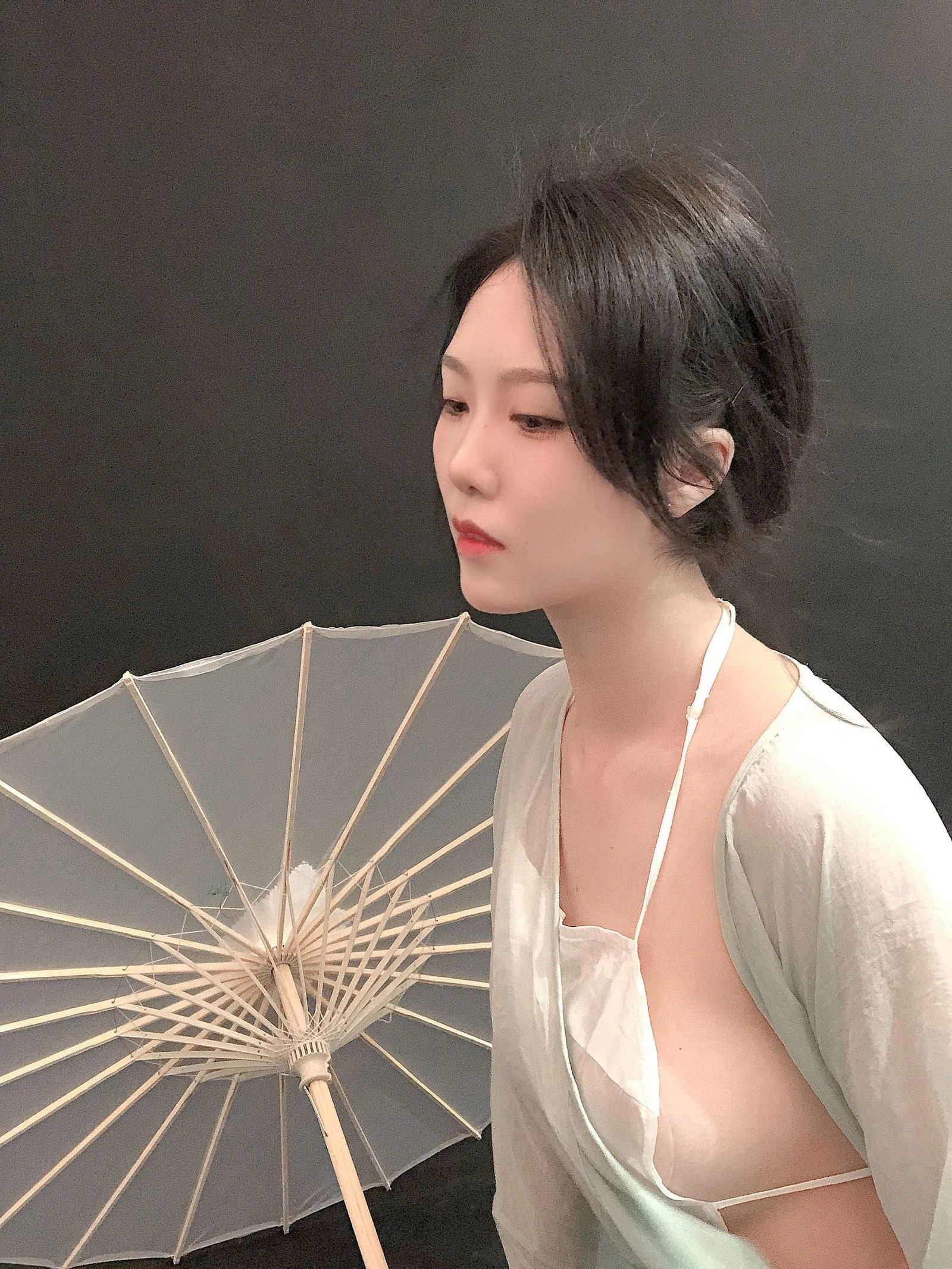 雲林深夜車模美照 – 優雅魅力街拍實錄珍藏 - 35