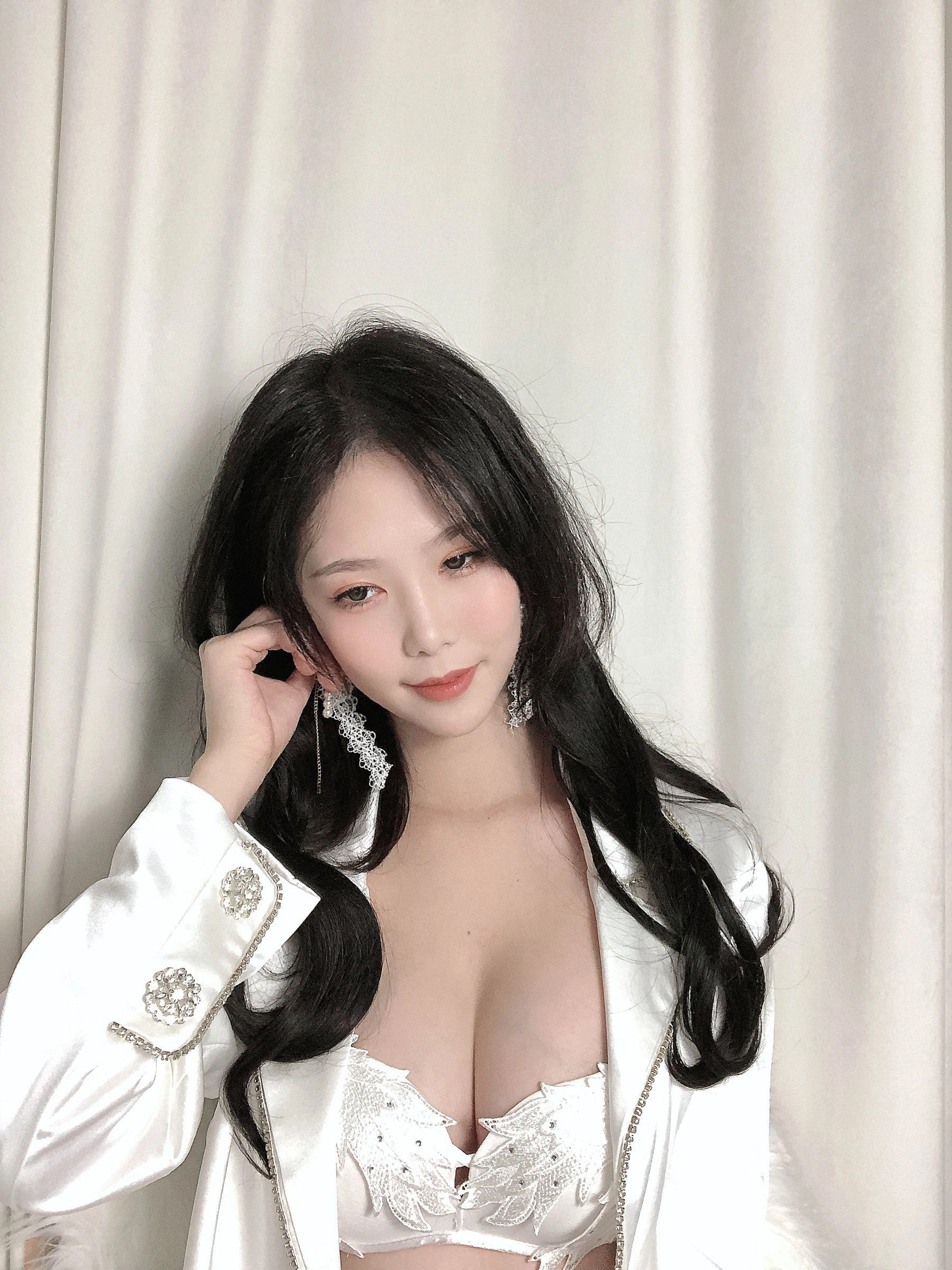 雲林深夜車模美照 – 優雅魅力街拍實錄珍藏 - 60