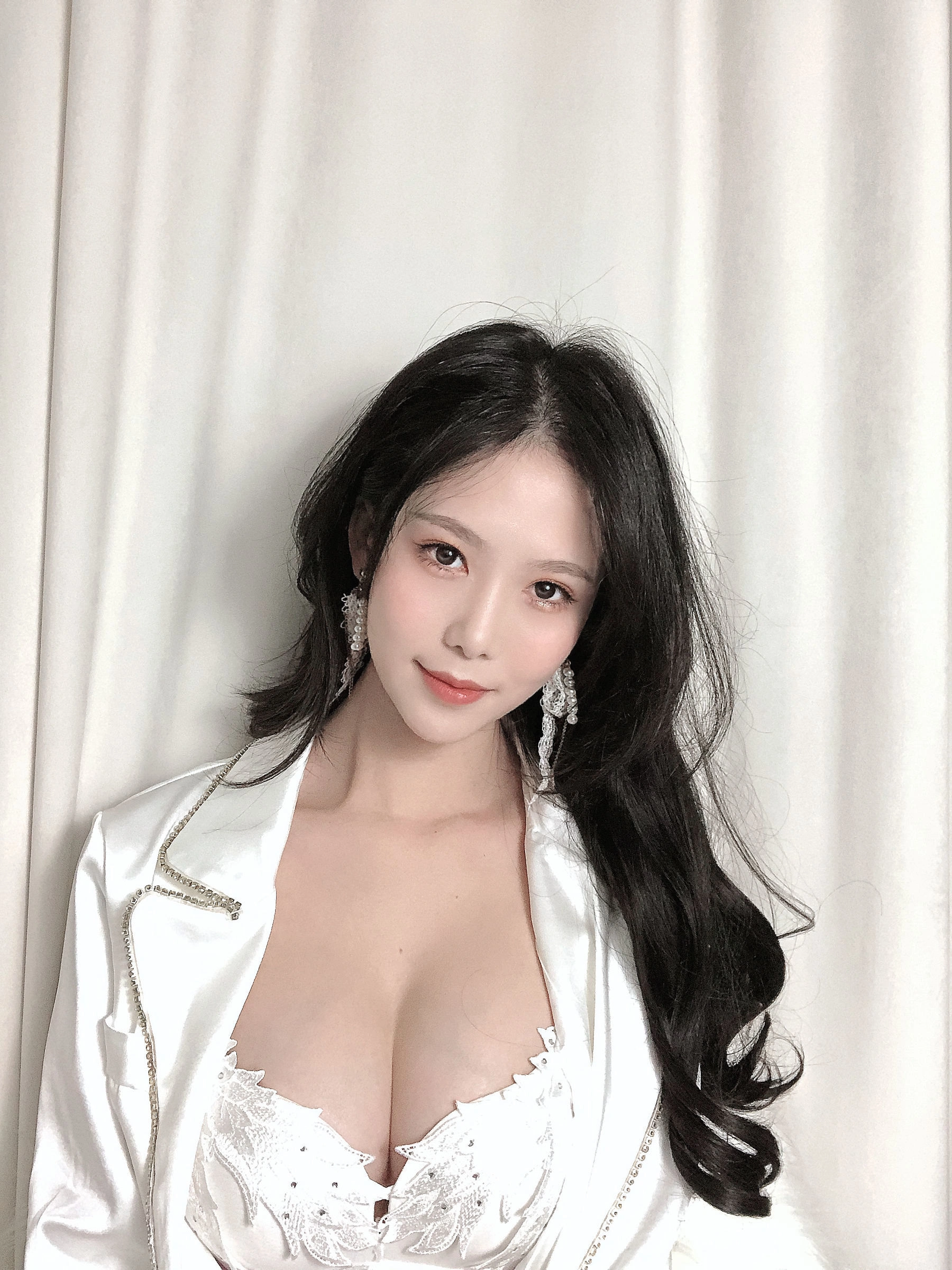 雲林深夜車模美照 – 優雅魅力街拍實錄珍藏 - 67