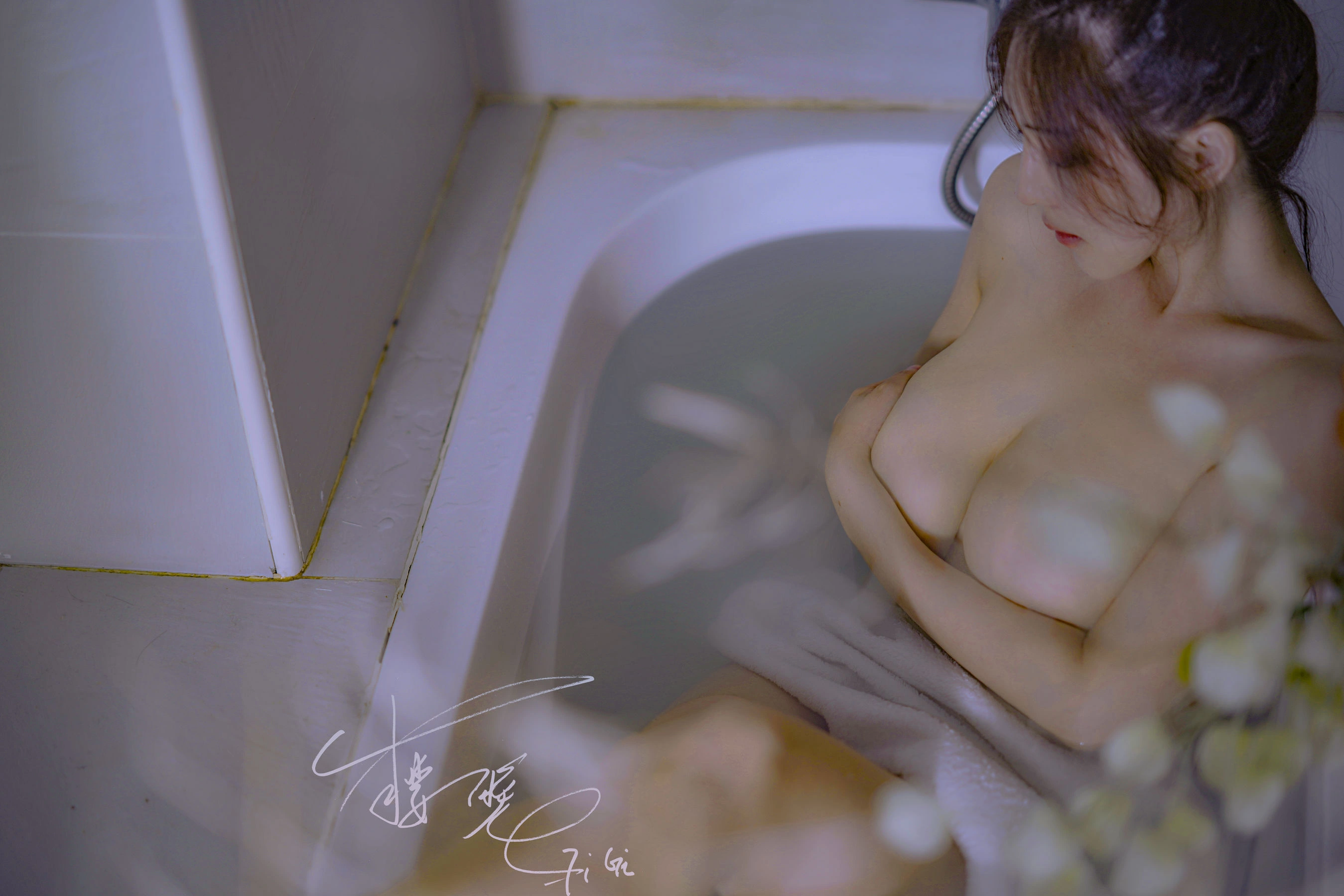 車模優雅戶外寫真 – 晴日靜謐風格展現典藏 - 13