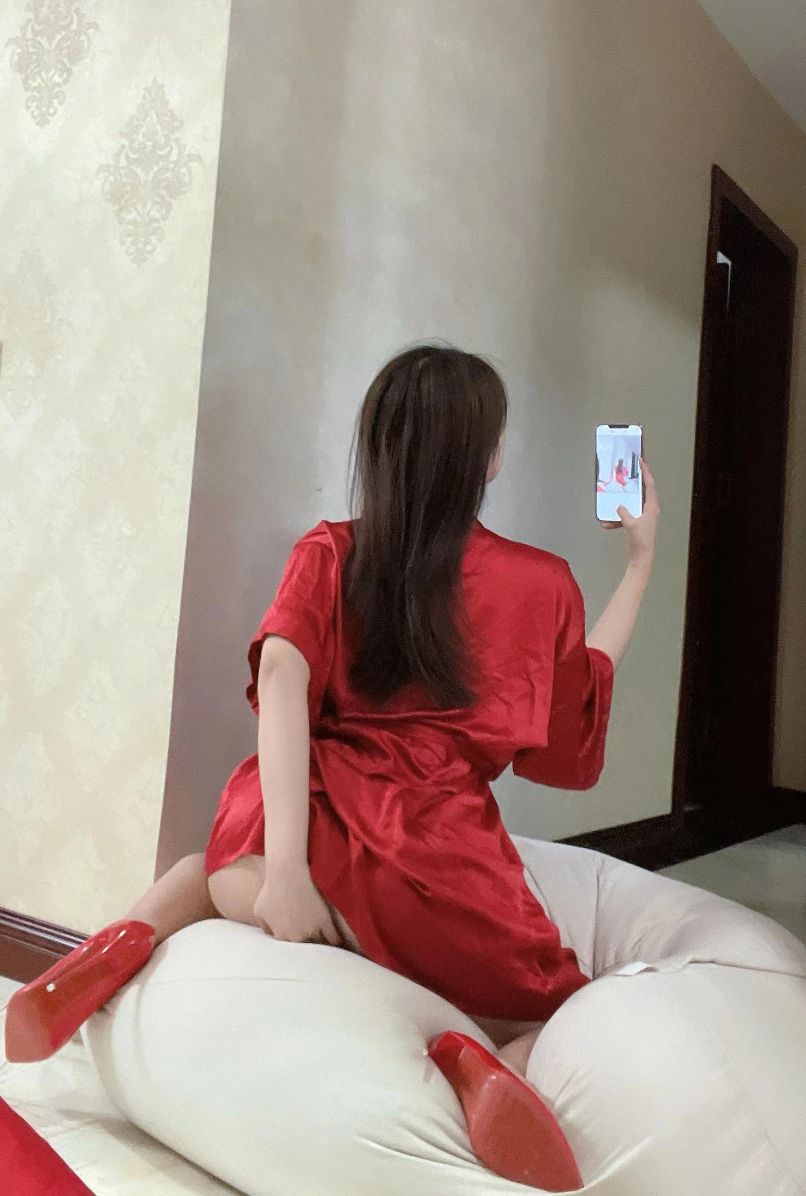 俏皮時刻空姐戶外寫真 – 夏日優雅風採再現獨家 - 3