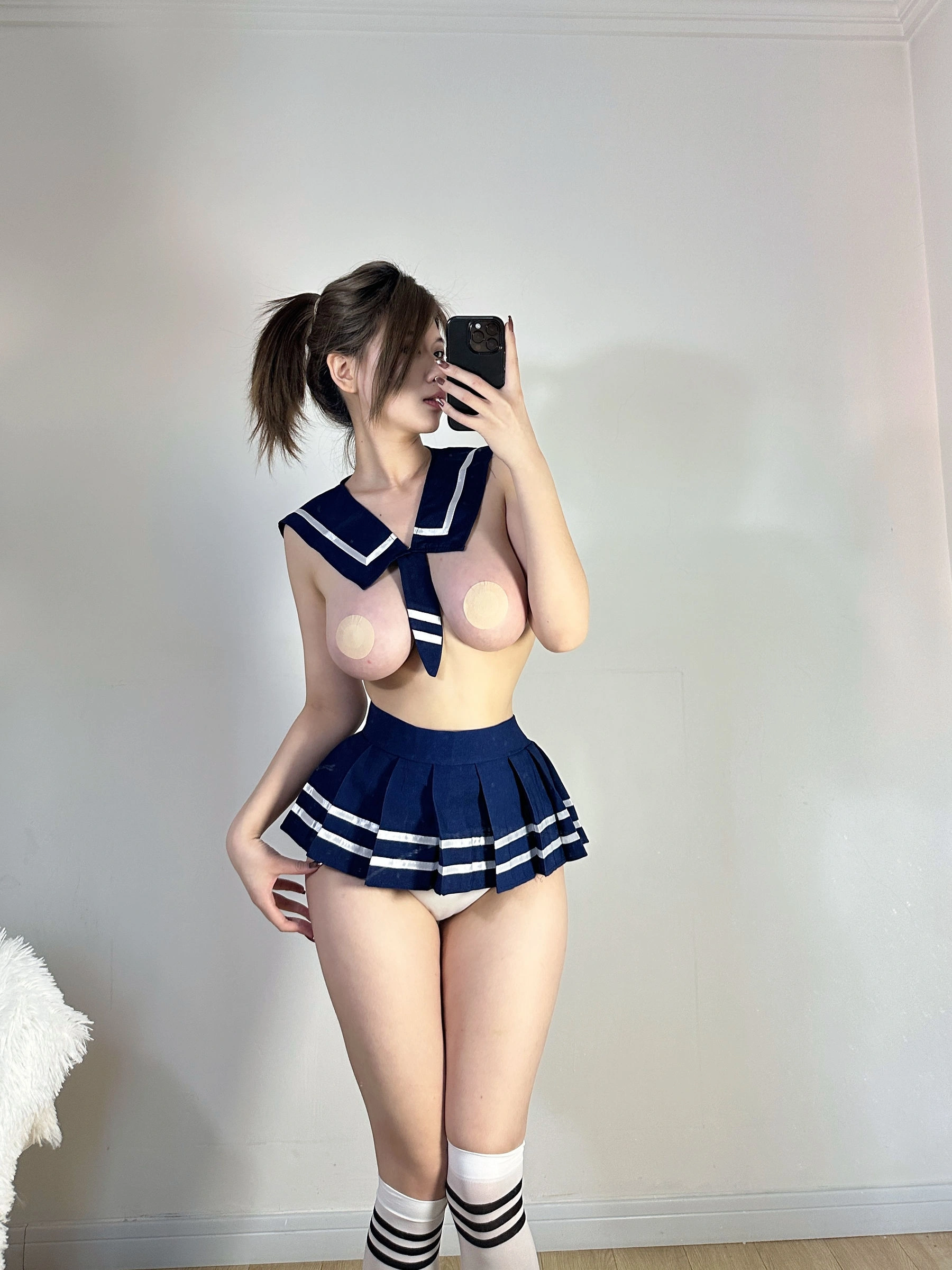 主播火辣自然光寫真 – 秋楓俏皮風格展現限量 - 30