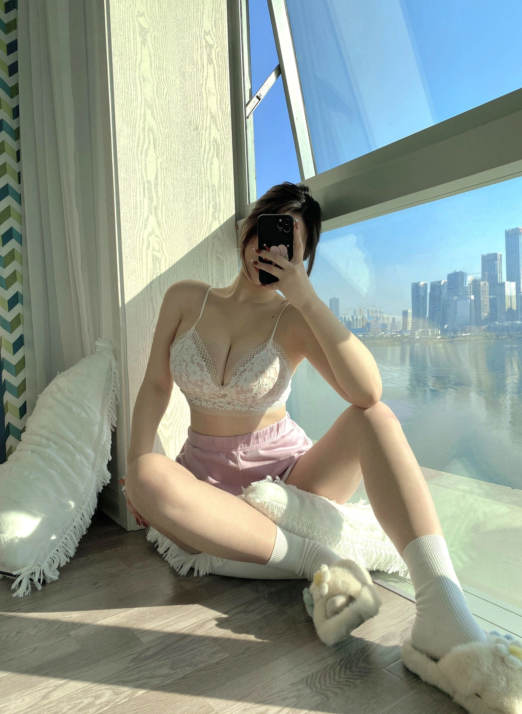 清純主播私藏美照 – 台南街拍正午獨家呈現限量 - 85