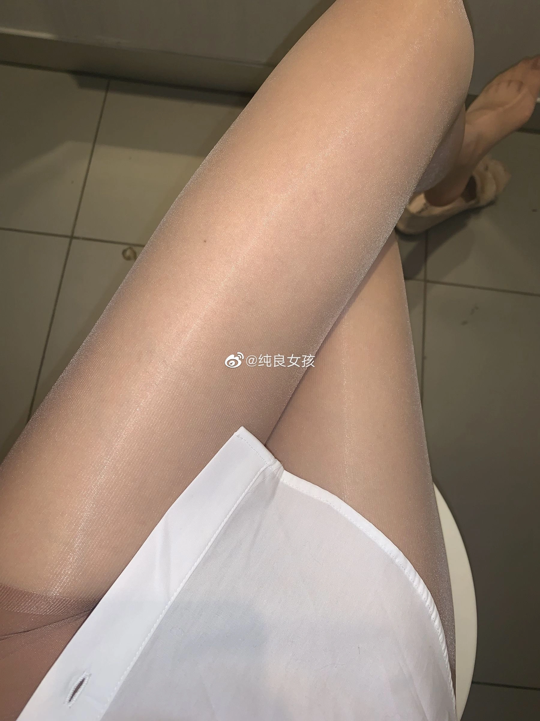 秋季限定DJ火辣寫真集 – 寫真館優雅瞬間捕捉限量 - 60