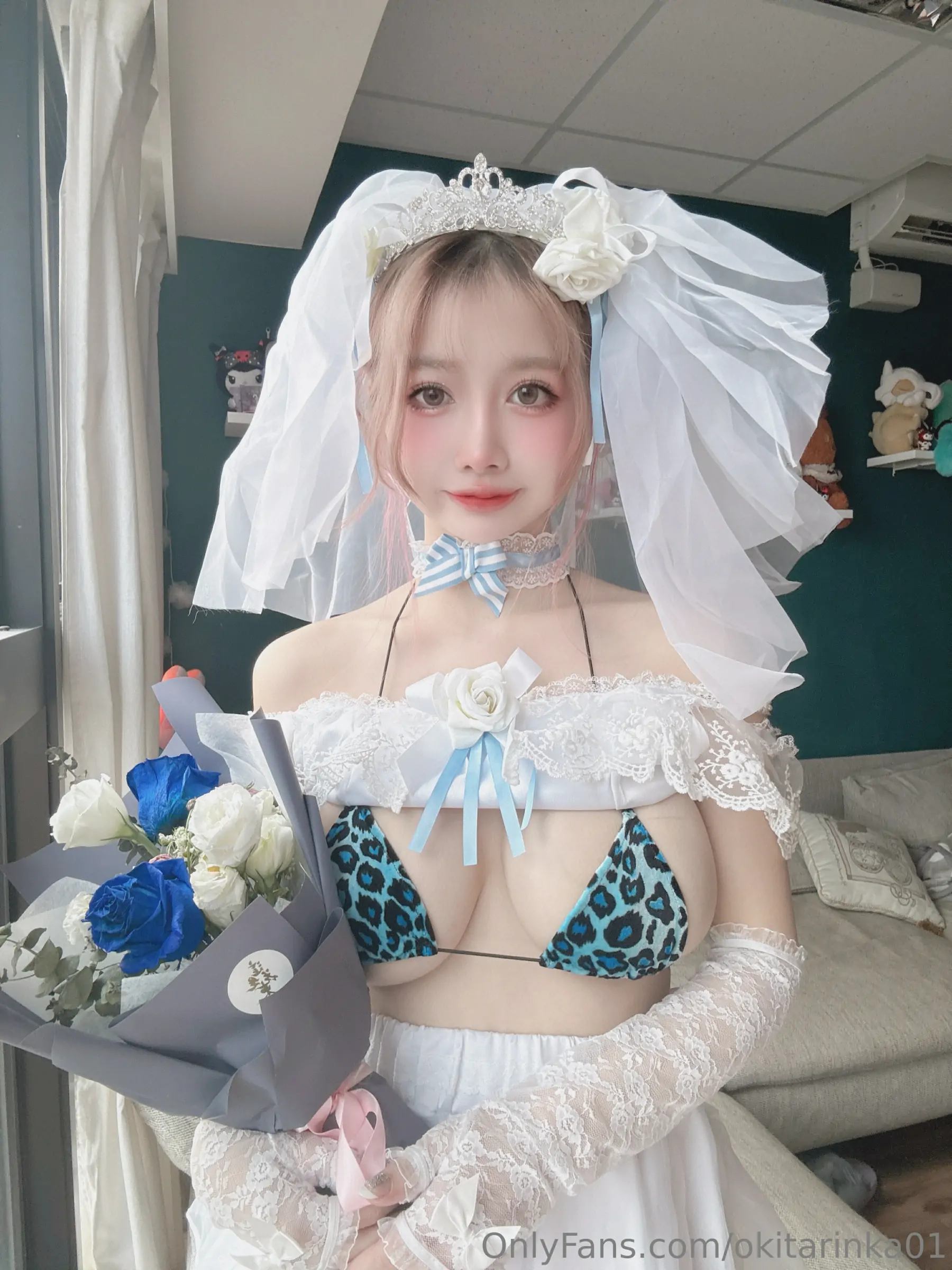 苗慄正午空姐美照 – 時尚魅力夜景實錄典藏 - 1