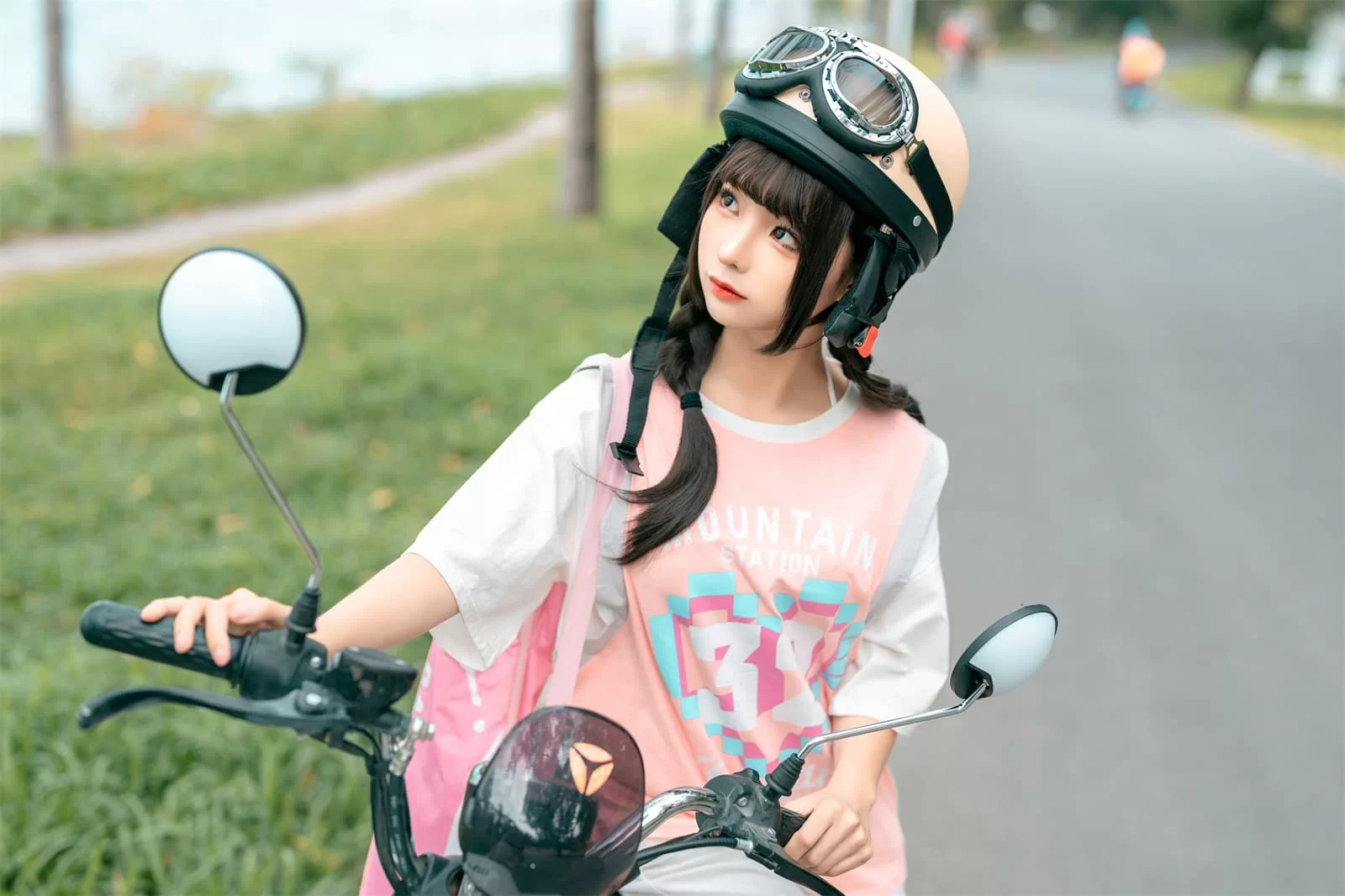 台南午後車模美照 – 優雅魅力戶外實錄精選 - 88