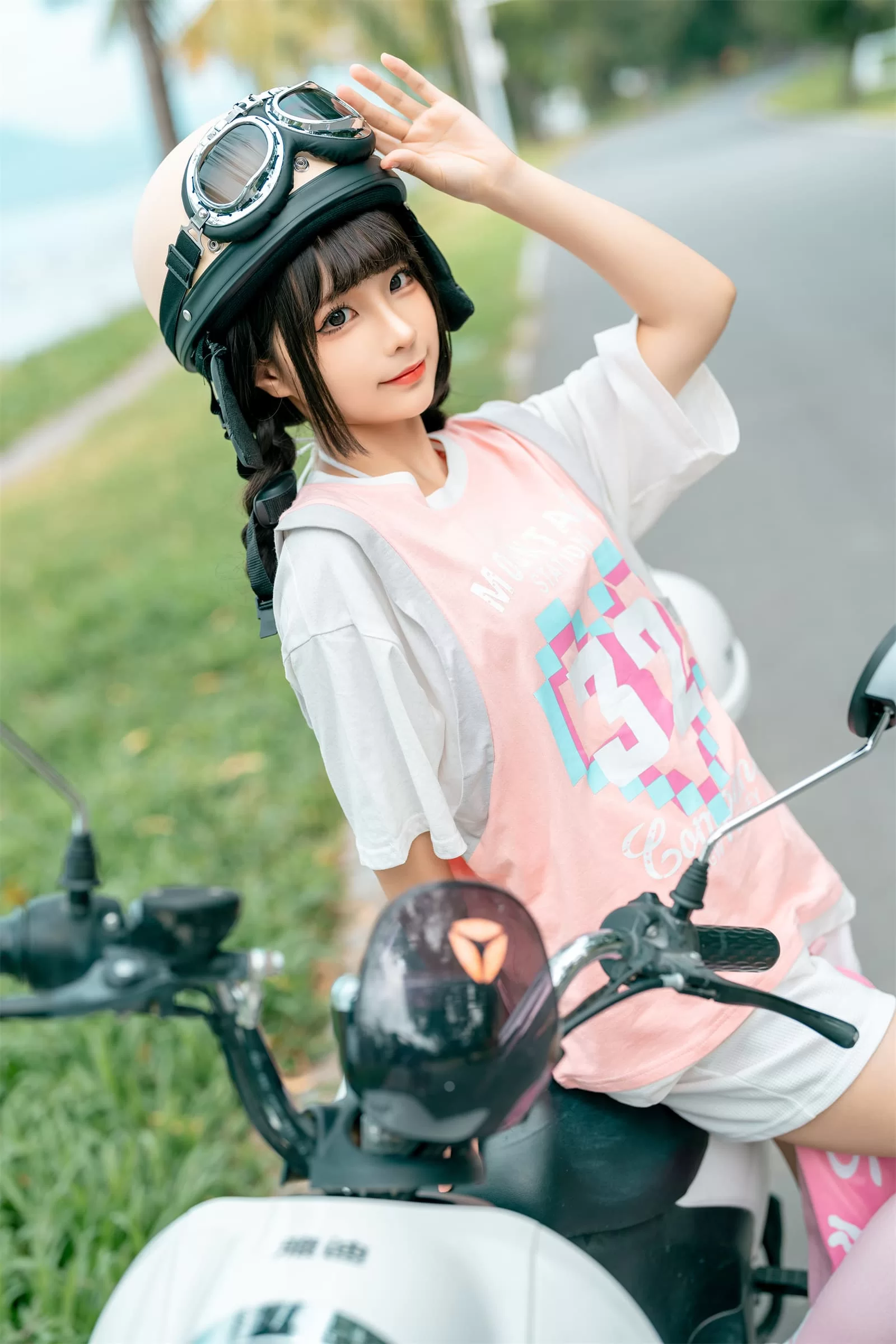 台南午後車模美照 – 優雅魅力戶外實錄精選 - 92