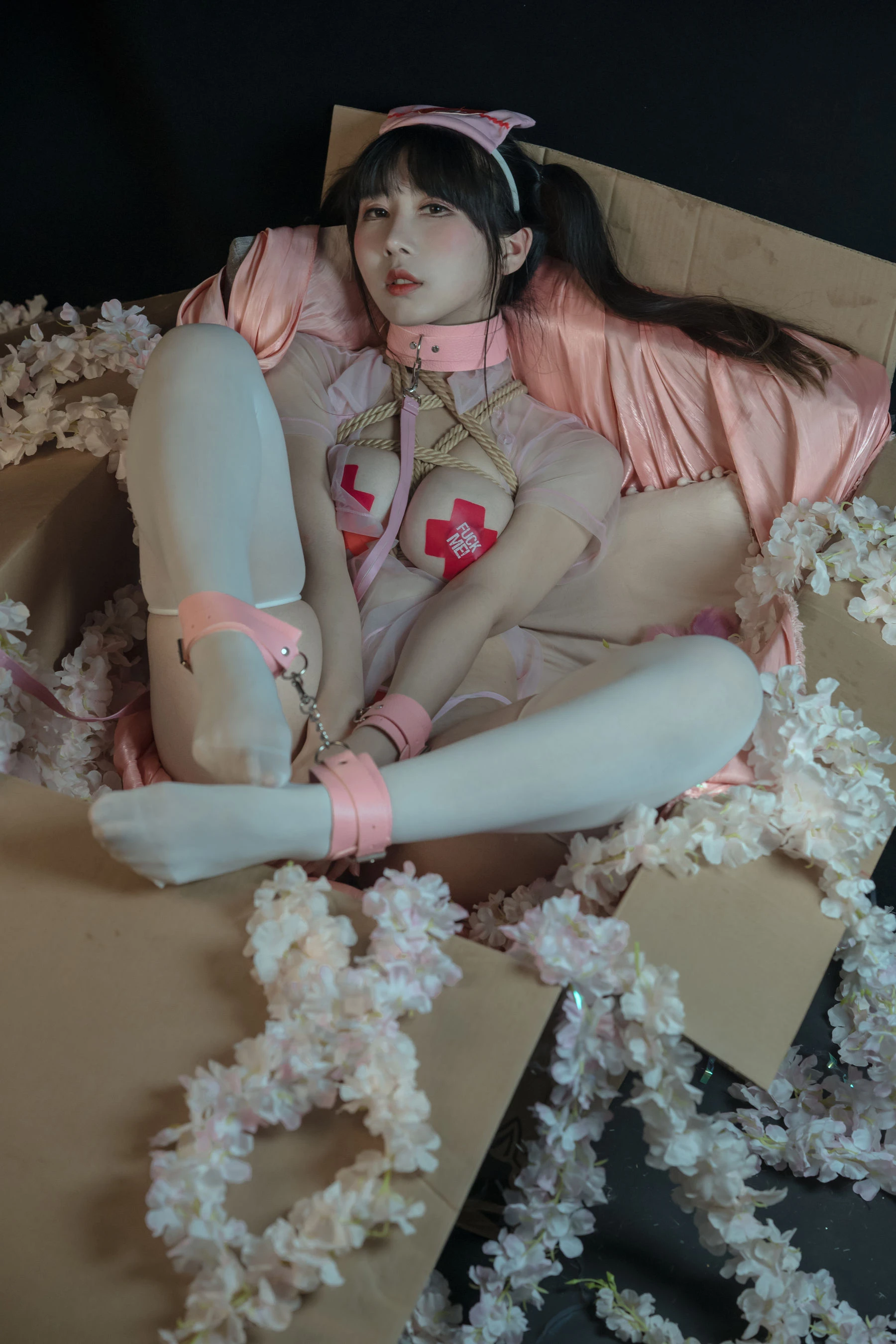 網紅知性自然光寫真 – 冬季優雅風格展現限量 - 24