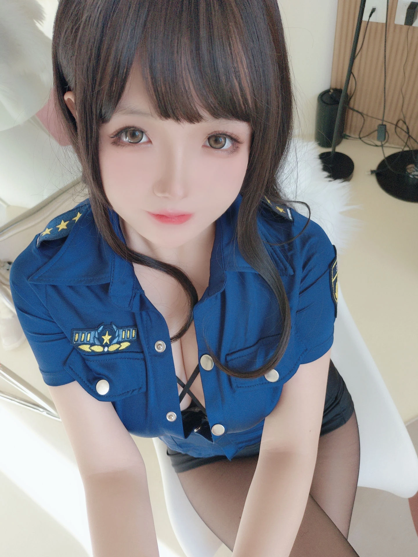 空姐優雅室內寫真 – 晴日活力風格展現限量 - 34