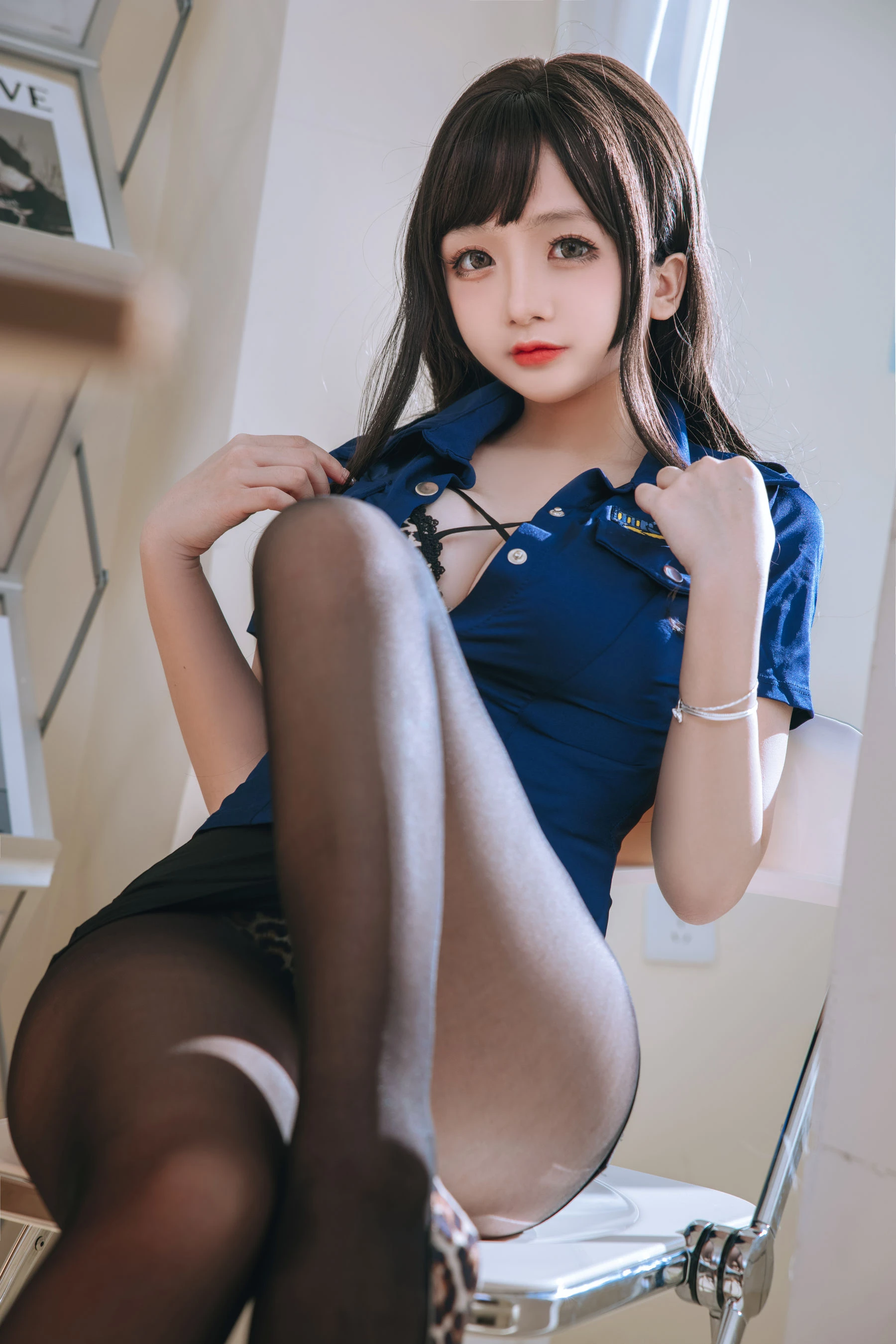 空姐優雅室內寫真 – 晴日活力風格展現限量 - 36