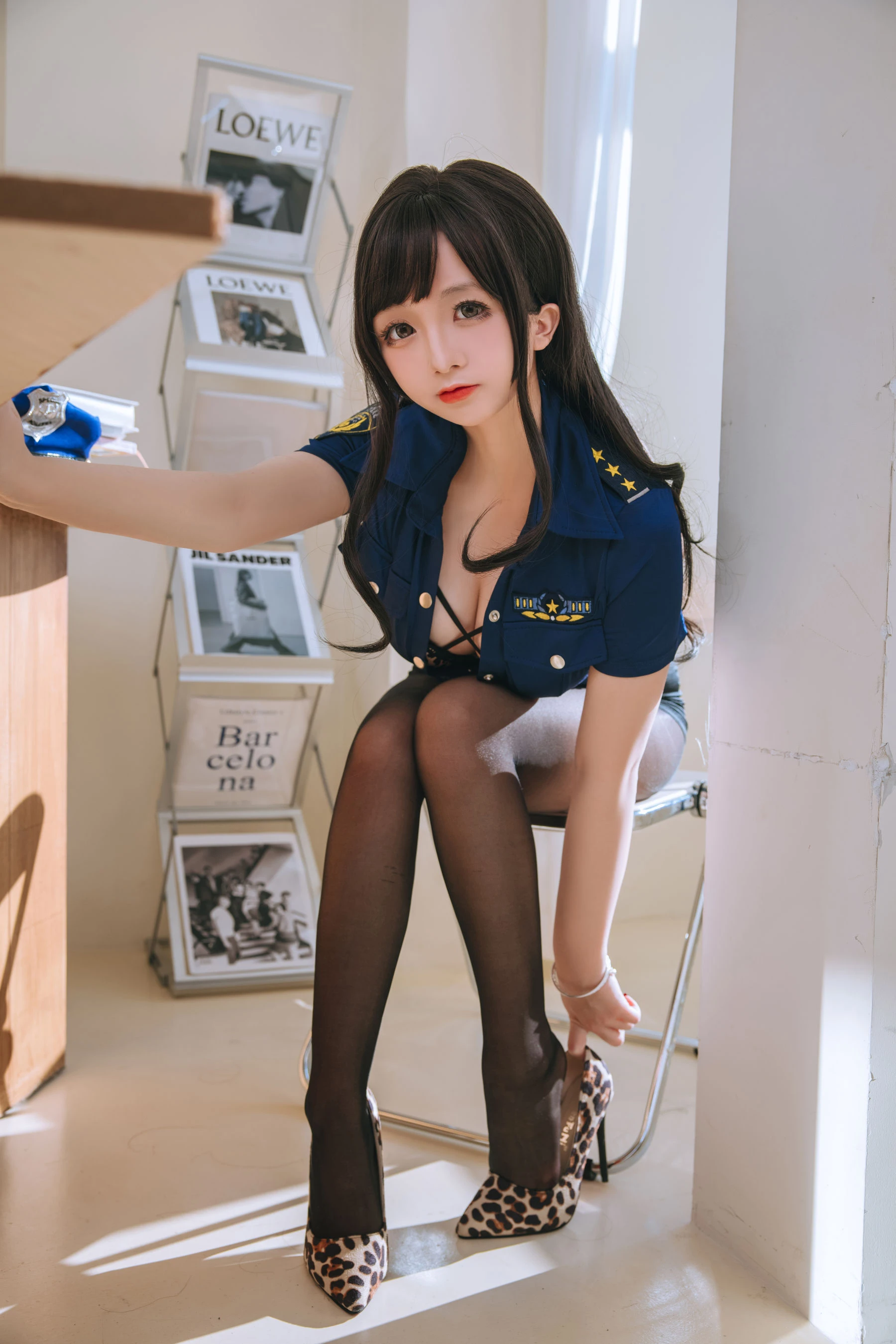 空姐優雅室內寫真 – 晴日活力風格展現限量 - 37