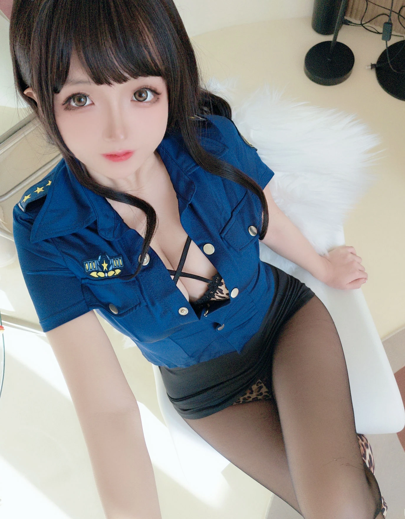 空姐優雅室內寫真 – 晴日活力風格展現限量 - 63