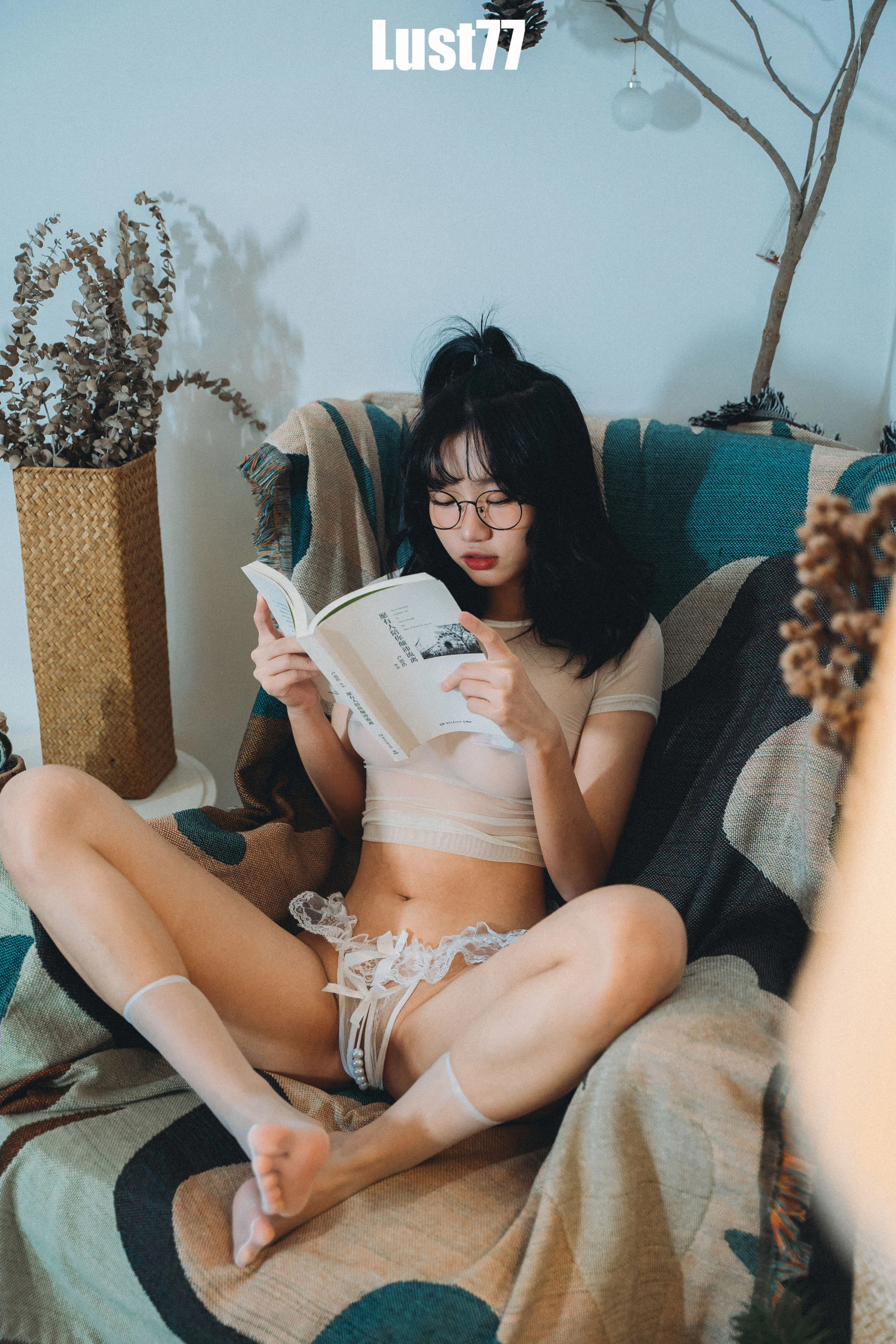 魅惑護士私藏美照 – 台中山景深夜獨家呈現典藏 - 2