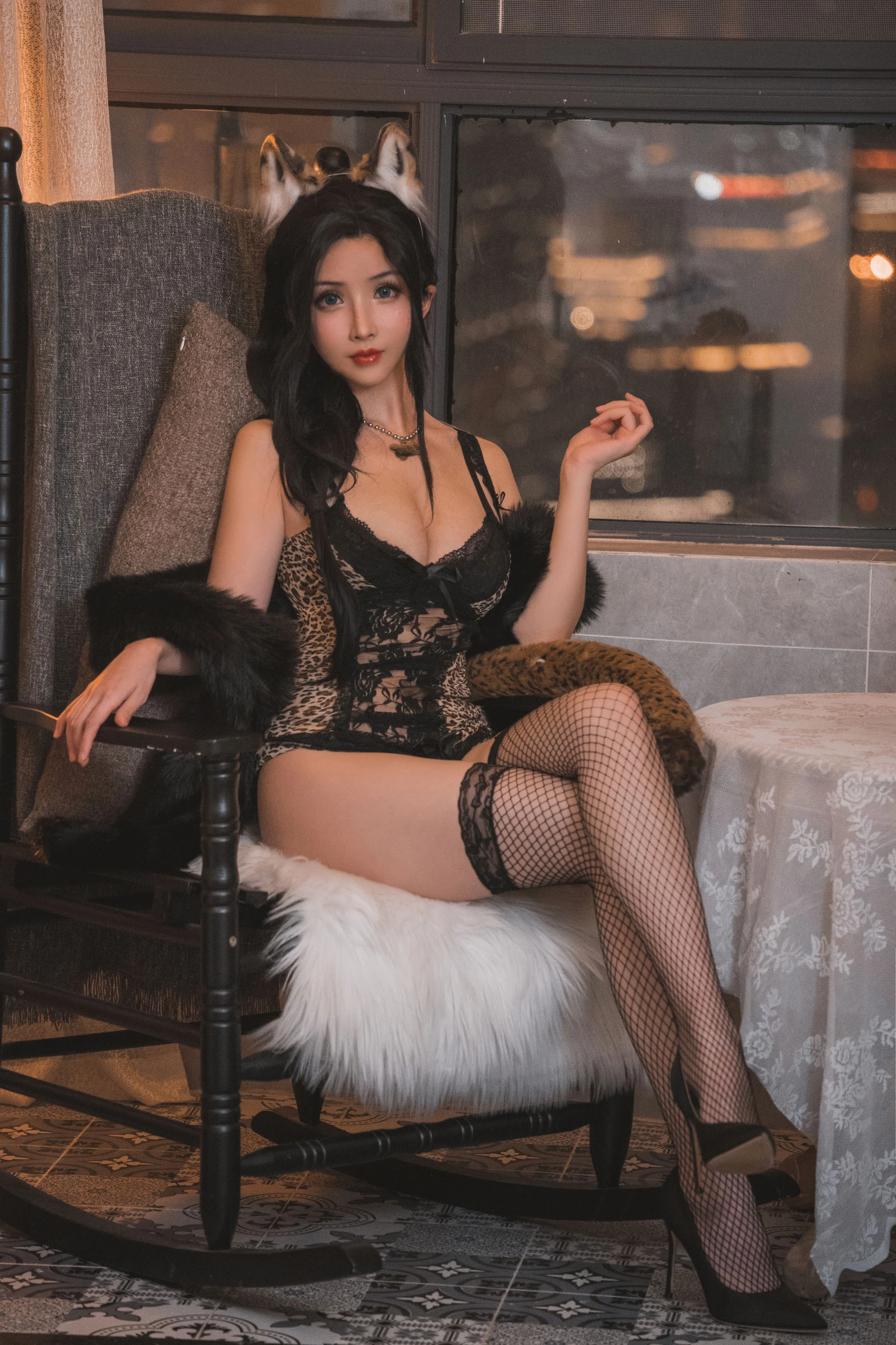 護士魅惑街拍寫真 – 晴日奔放風格展現獨家 - 1