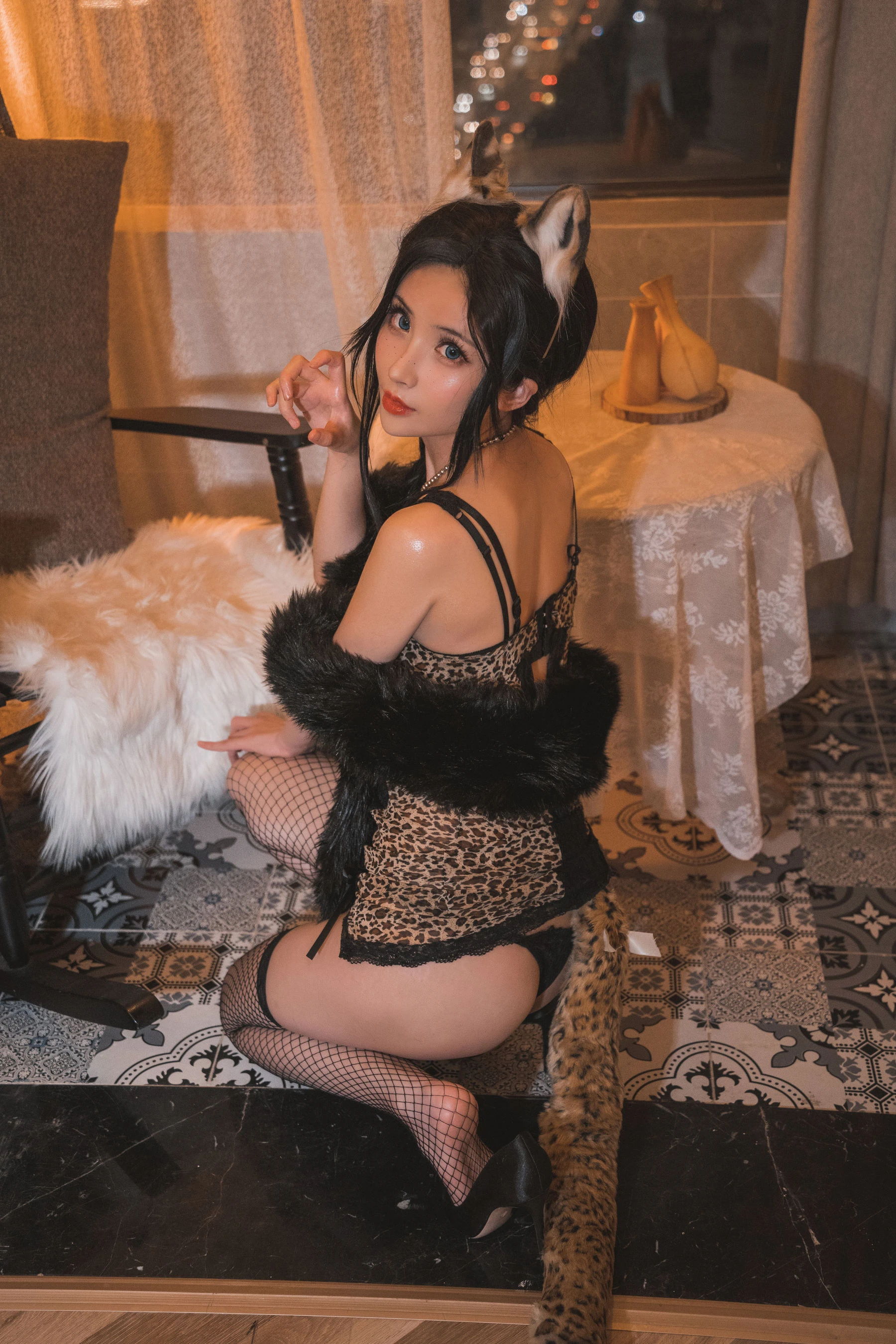 護士魅惑街拍寫真 – 晴日奔放風格展現獨家 - 9