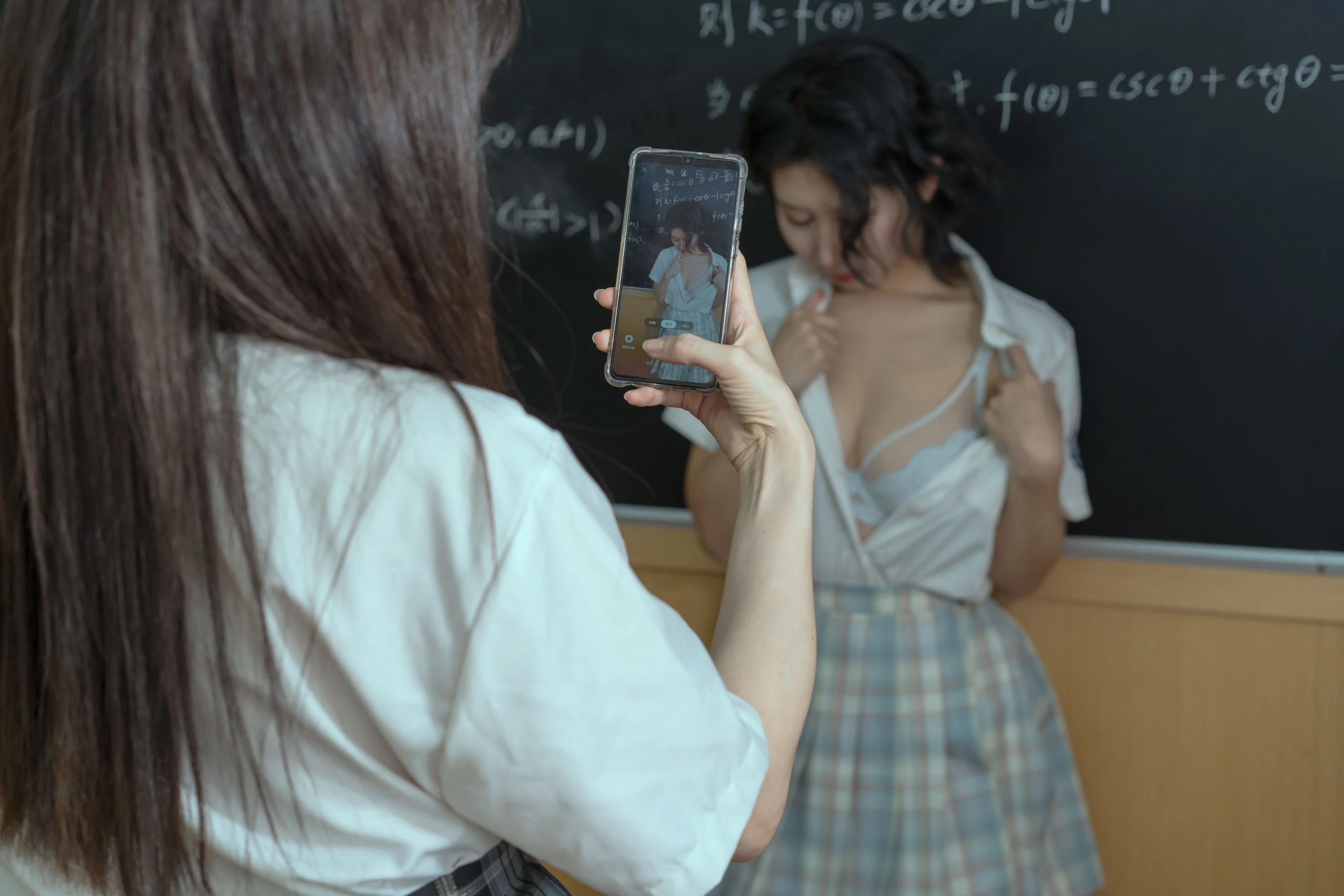 激情時刻DJ攝影棚寫真 – 秋季火辣風採再現珍藏 - 26
