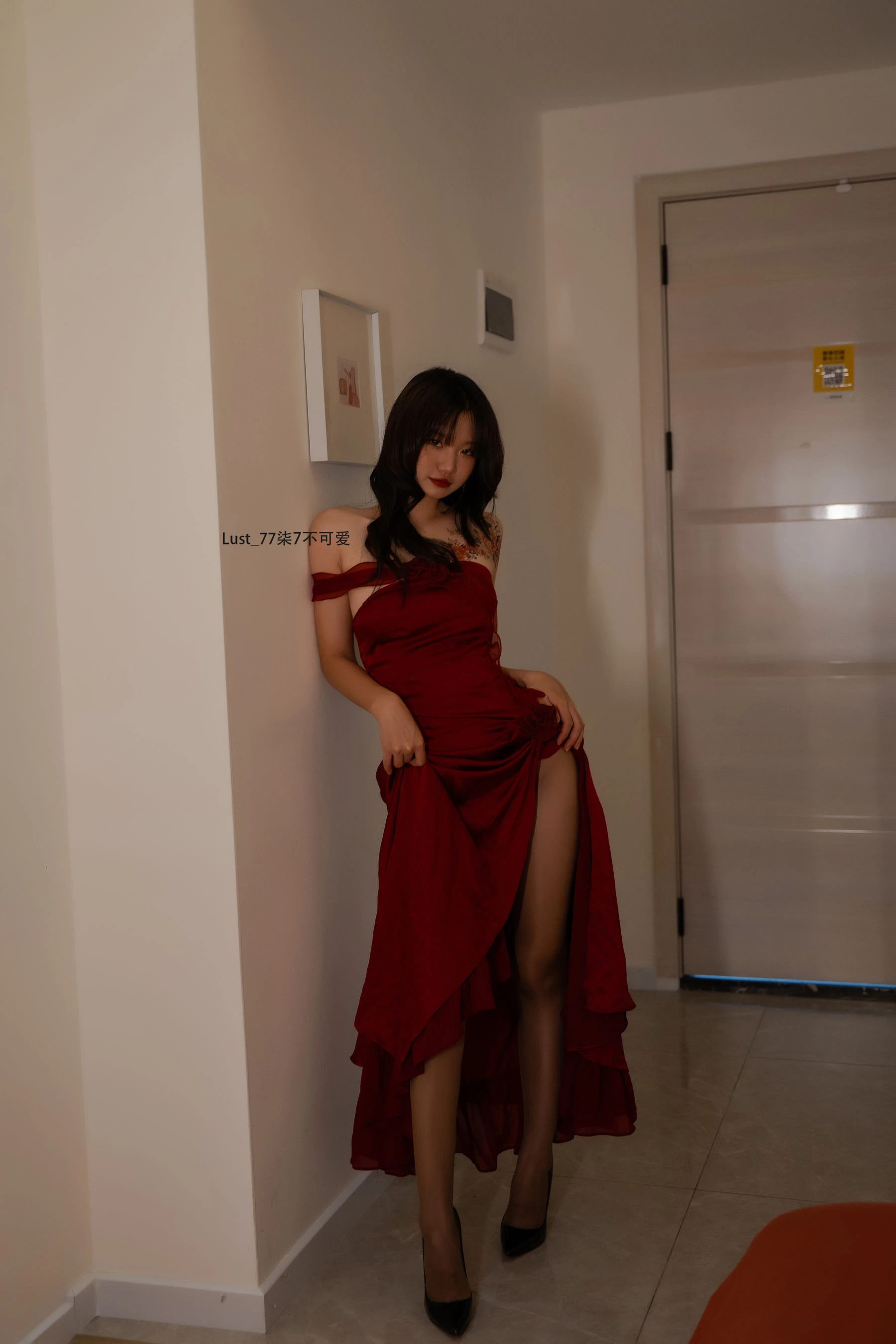 車模知性自然光寫真 – 秋季俏皮風格展現珍藏 - 43