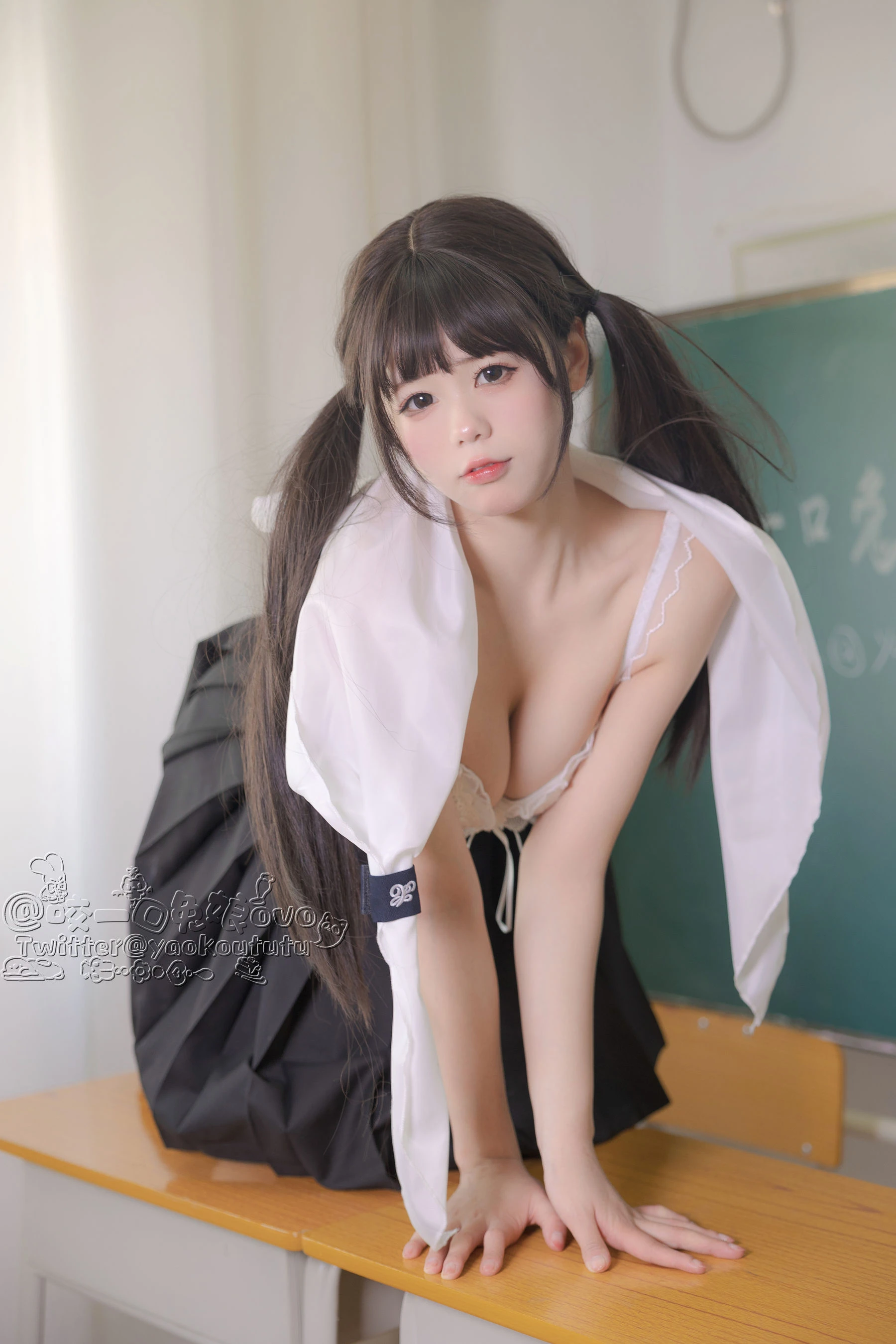 模特高貴戶外寫真 – 晴日俏皮風格展現限量 - 13