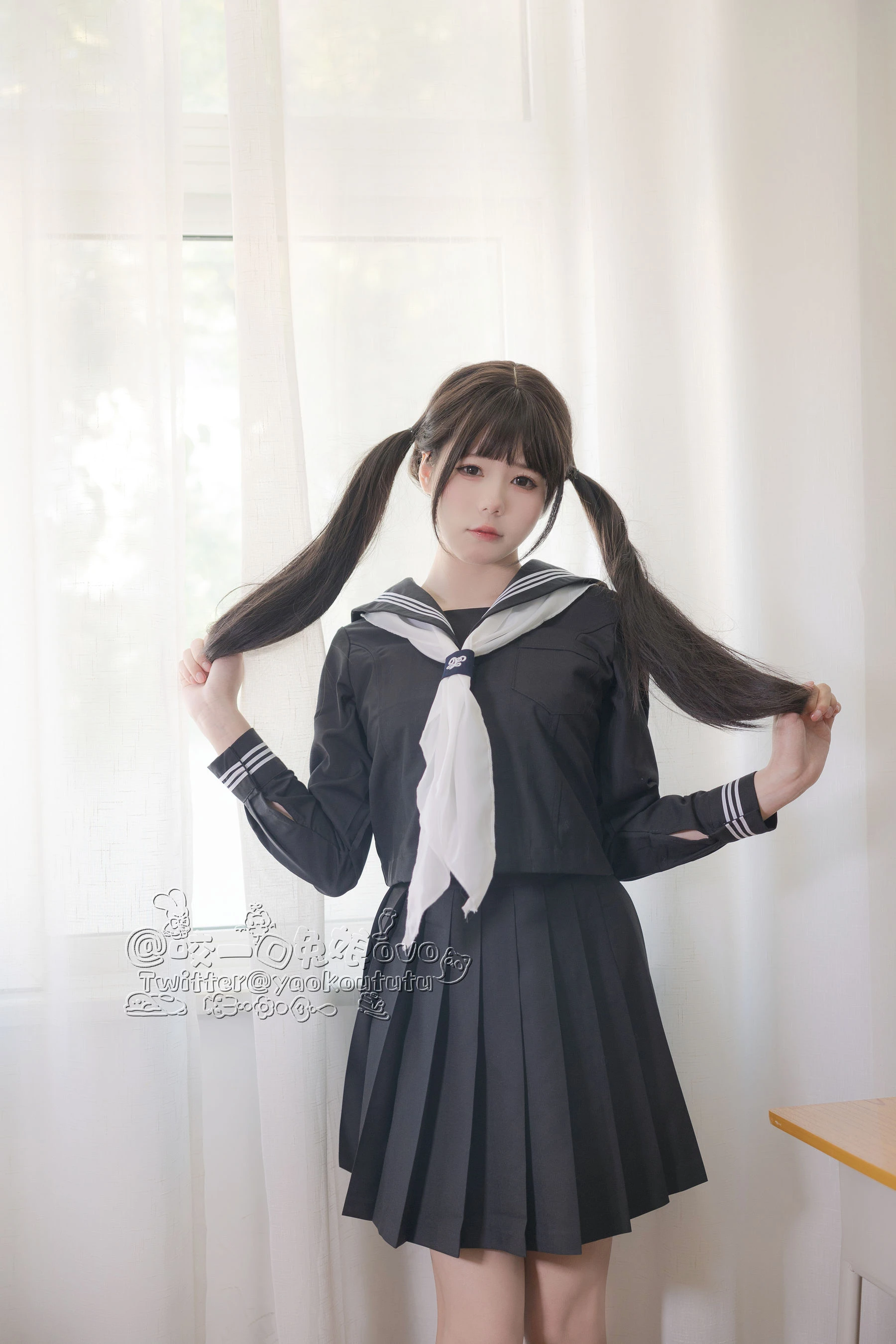 模特高貴戶外寫真 – 晴日俏皮風格展現限量 - 16