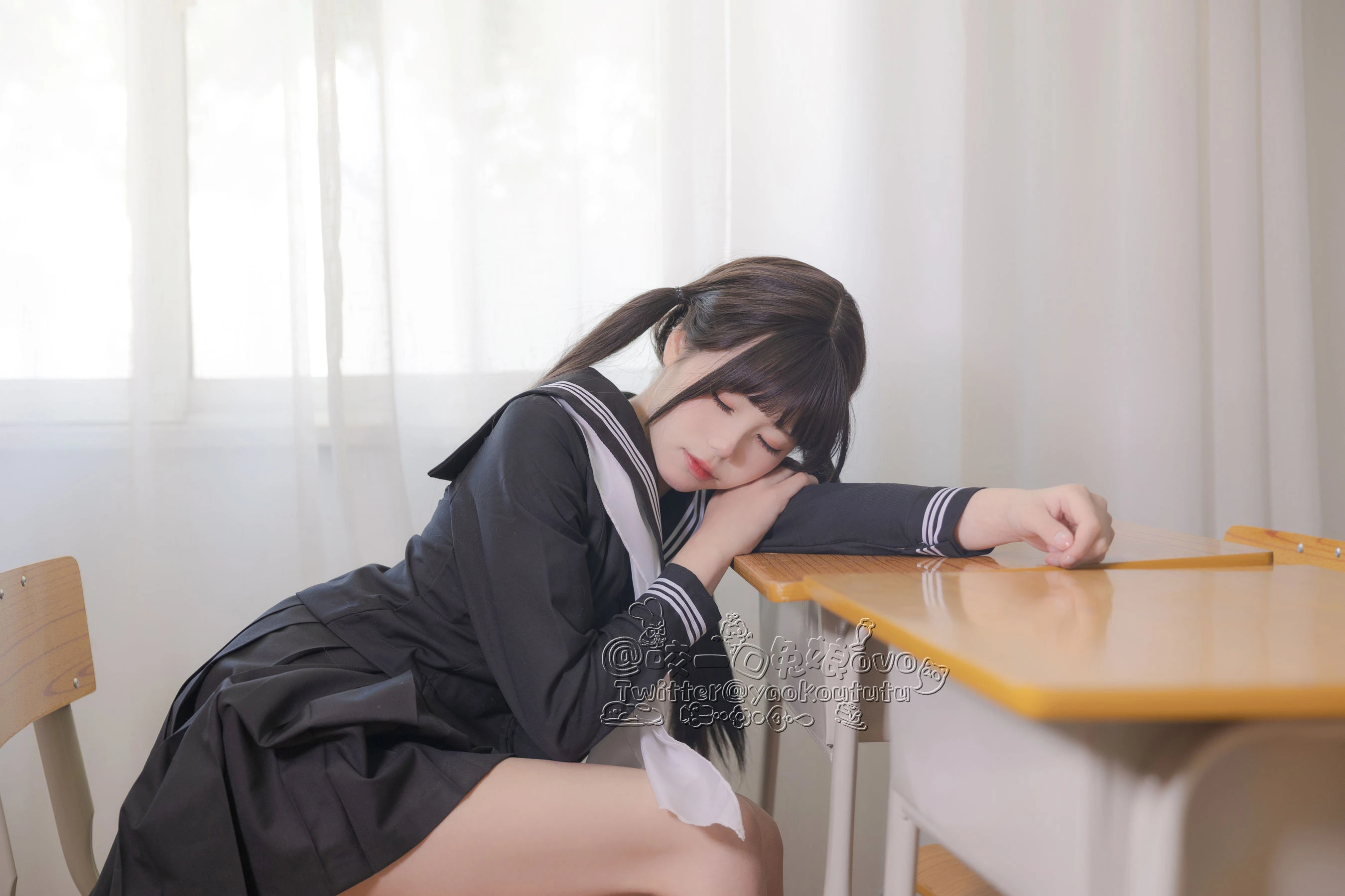 模特高貴戶外寫真 – 晴日俏皮風格展現限量 - 46
