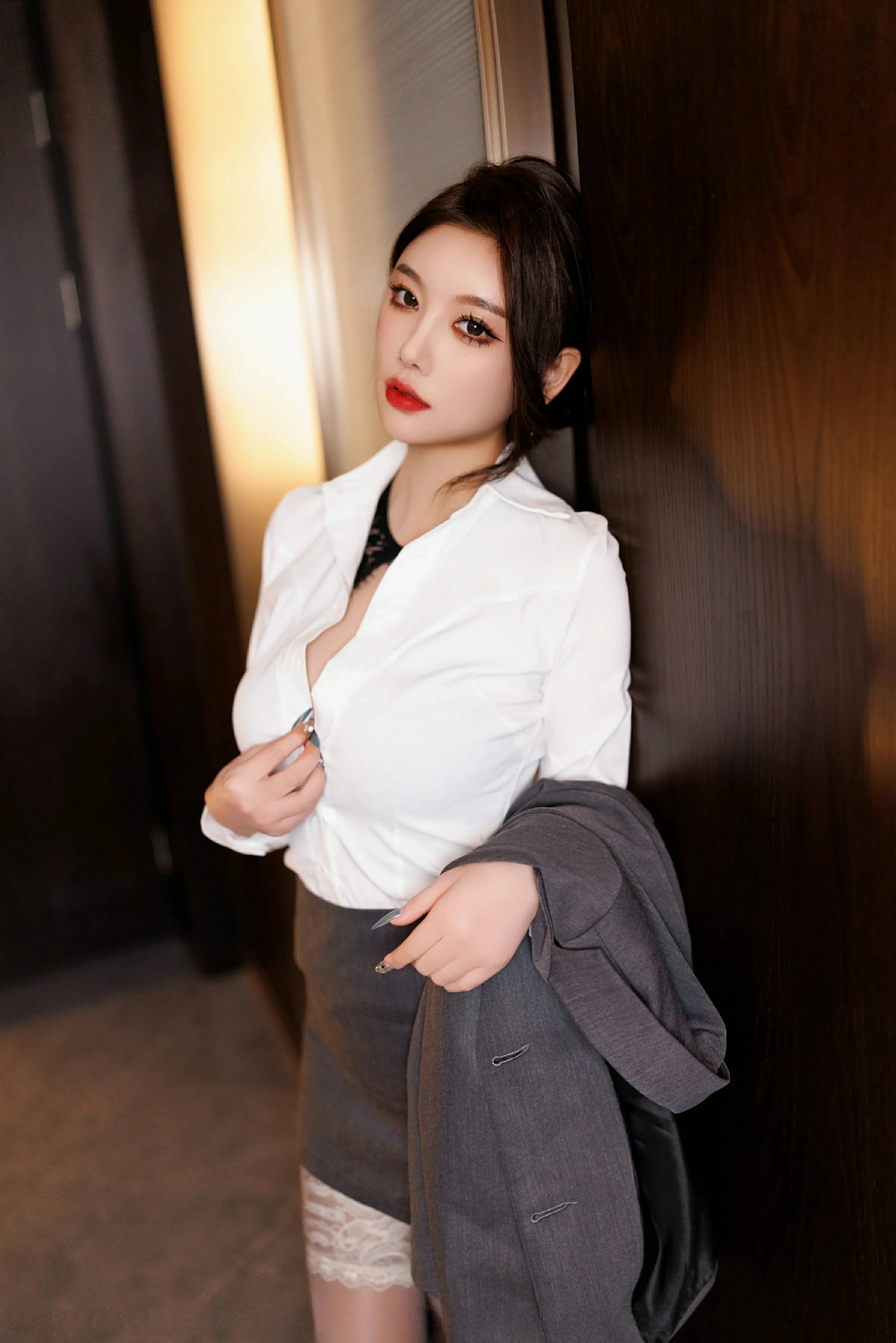 模特清純自然光寫真 – 春季溫柔風格展現限量 - 17