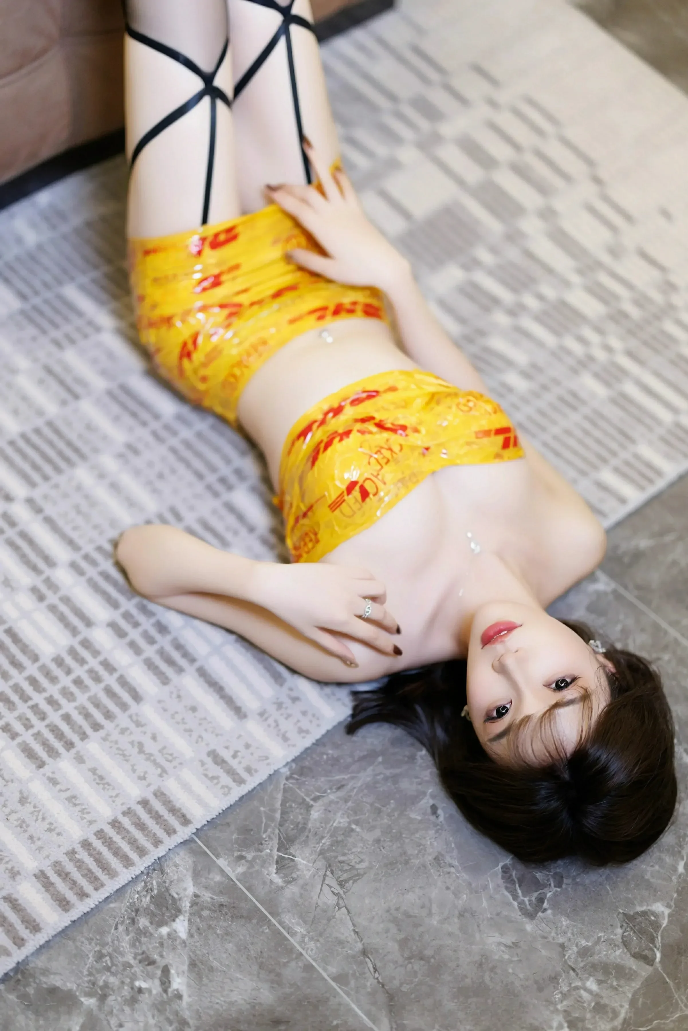 激情時刻車模攝影棚寫真 – 雨季清純風採再現獨家 - 40