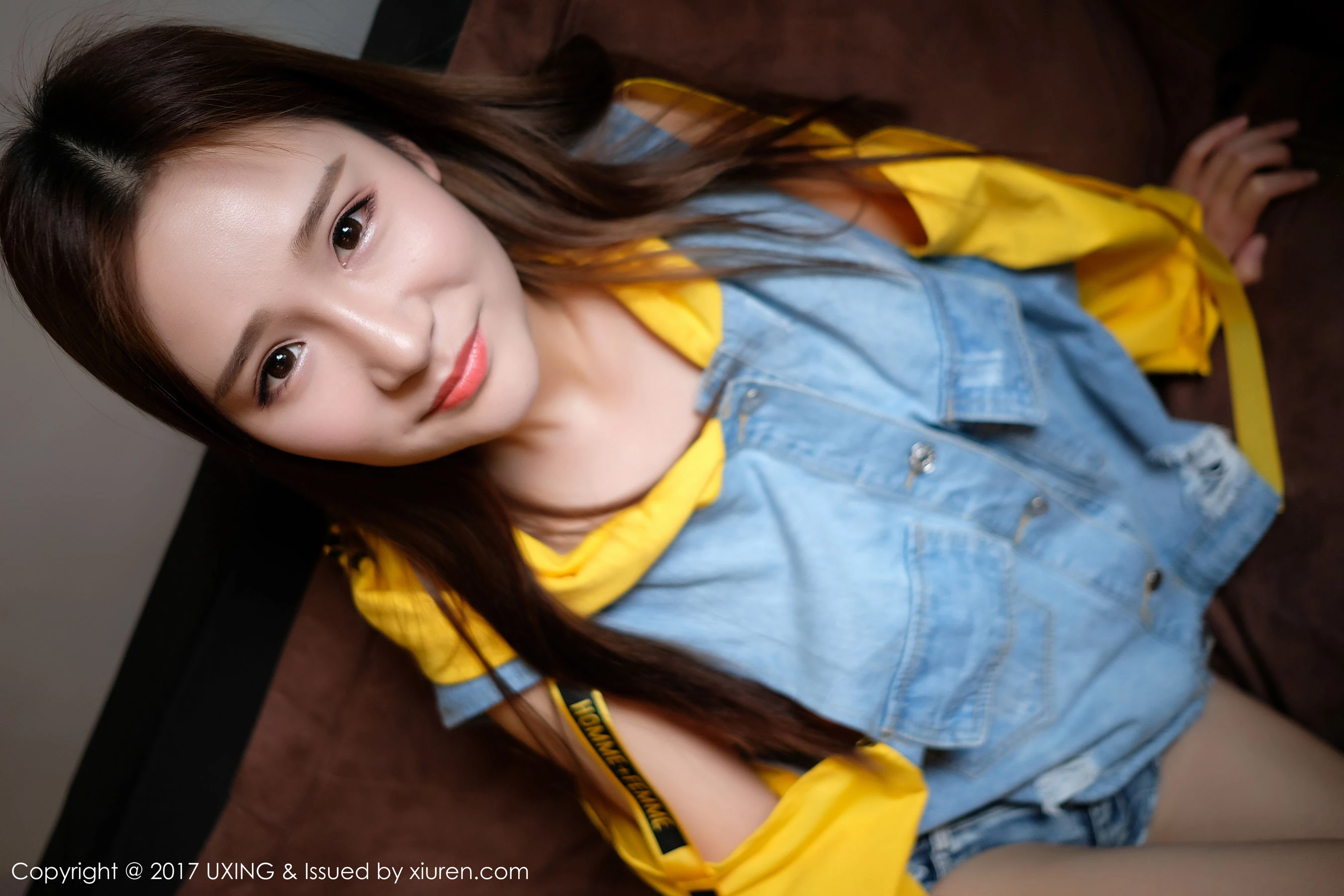 苗慄黃昏車模美照 – 甜美魅力山景實錄獨家 - 15