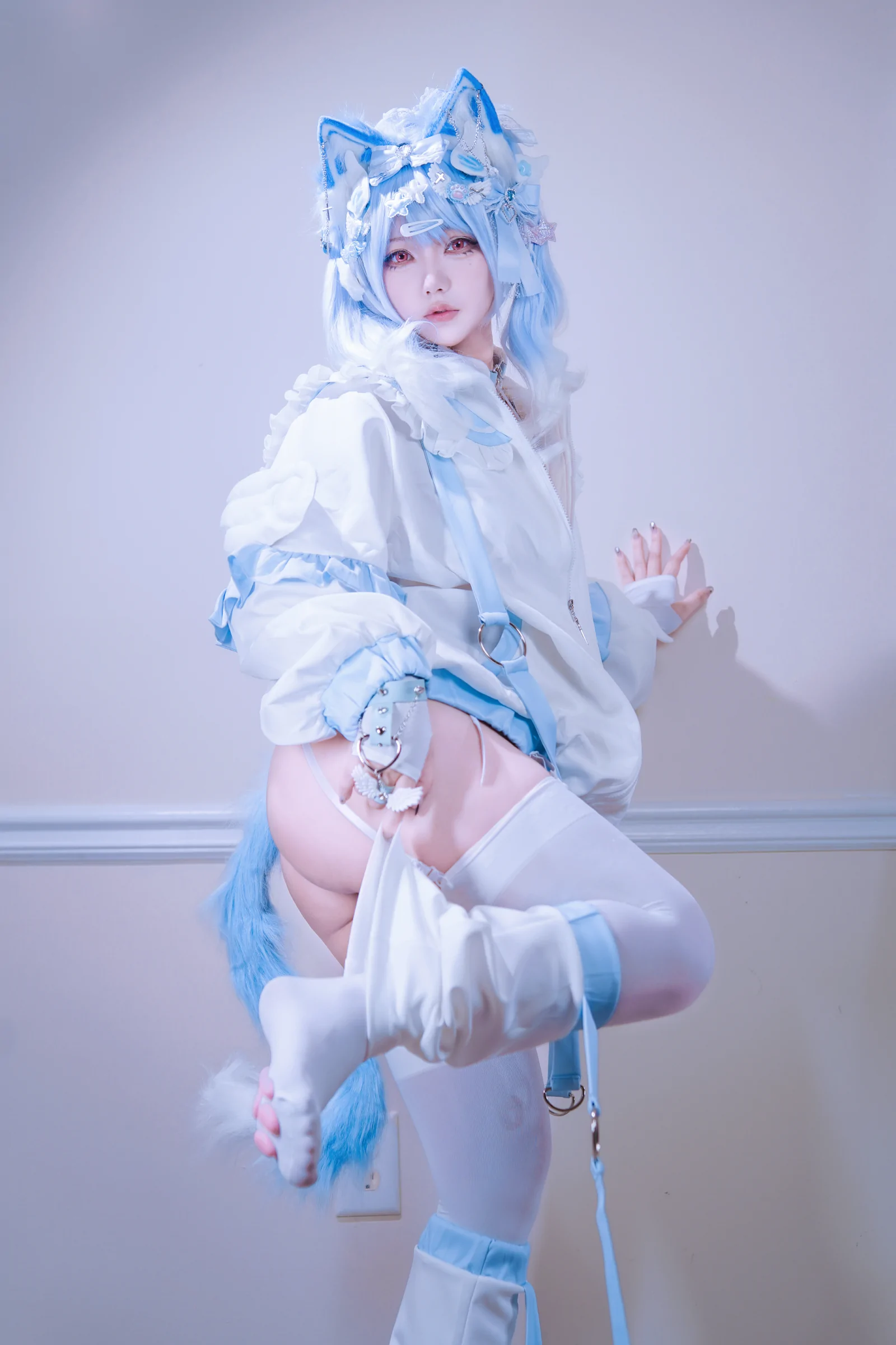 模特高貴海邊寫真 – 夏日激情風格展現精選 - 1