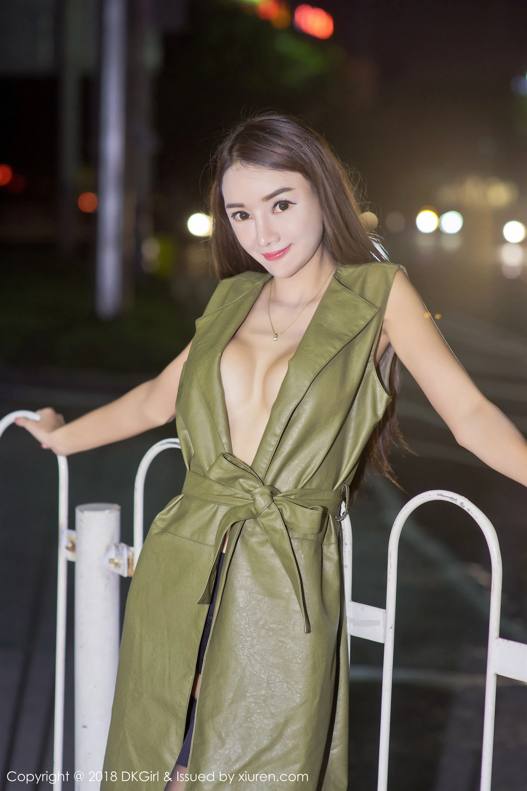高雄黃昏車模美照 – 活潑魅力攝影棚實錄典藏 - 23