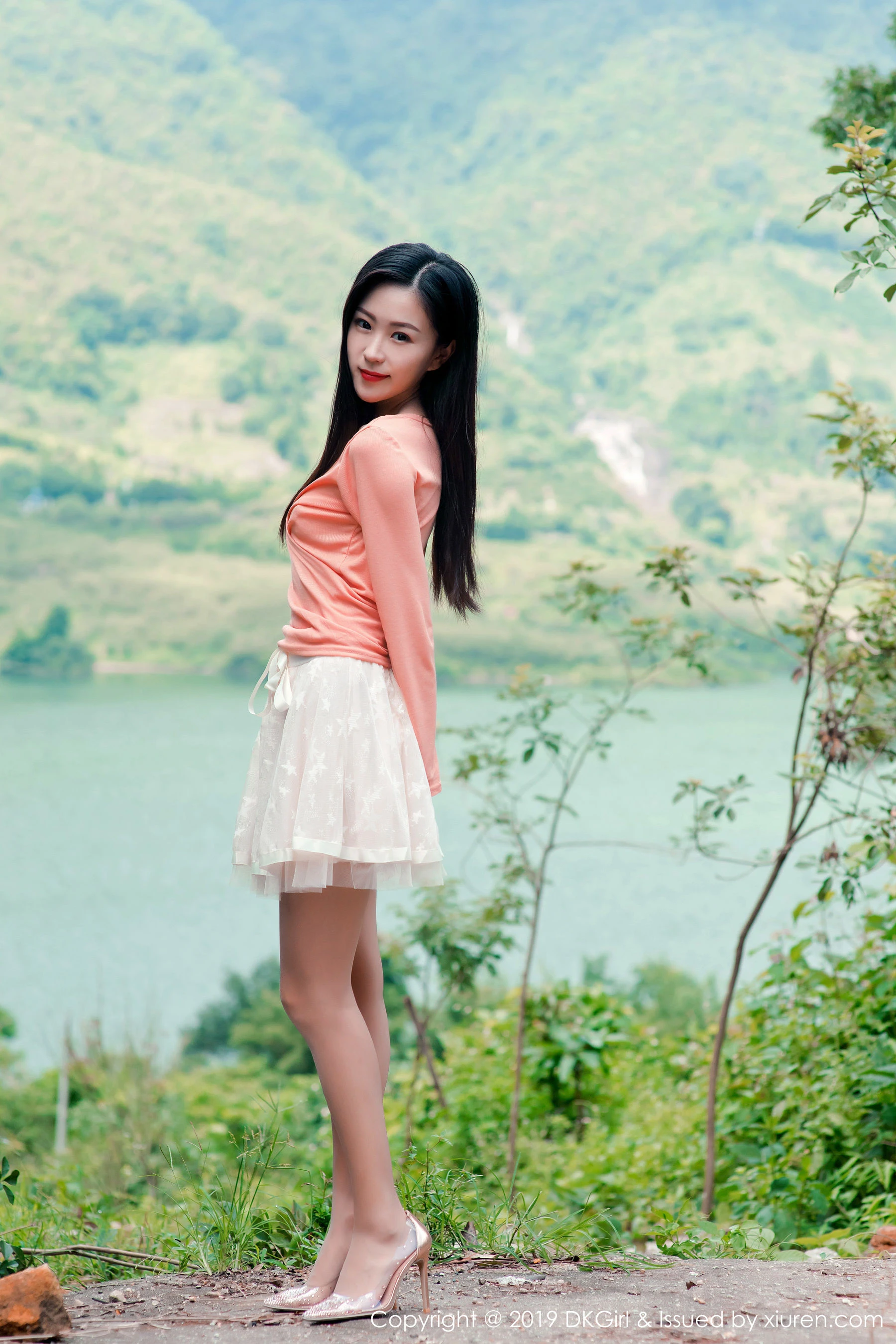 雪景限定舞者清純寫真集 – 攝影棚奔放瞬間捕捉精選 - 1