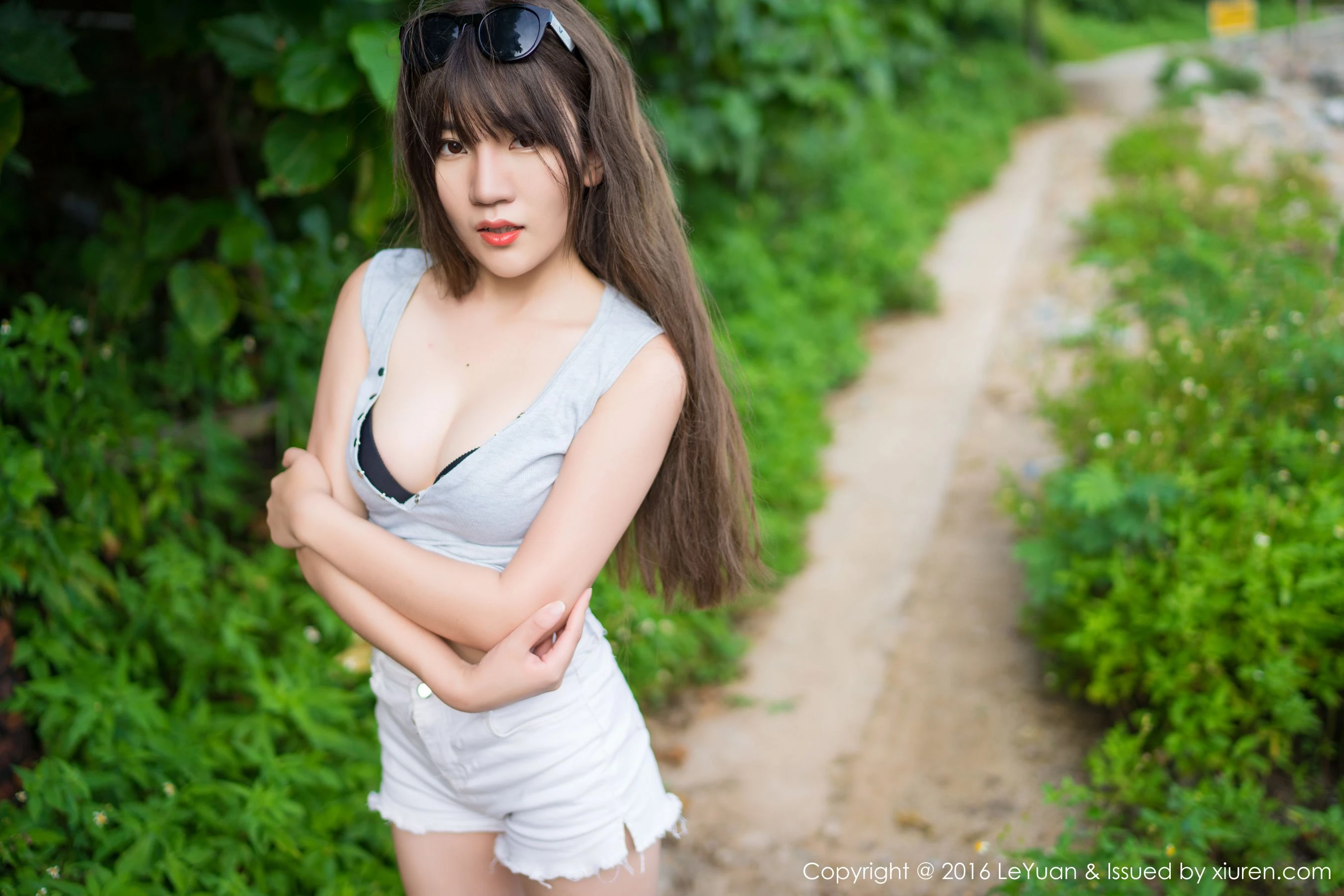 DJ清純山景寫真 – 秋楓優雅風格展現限量 - 40