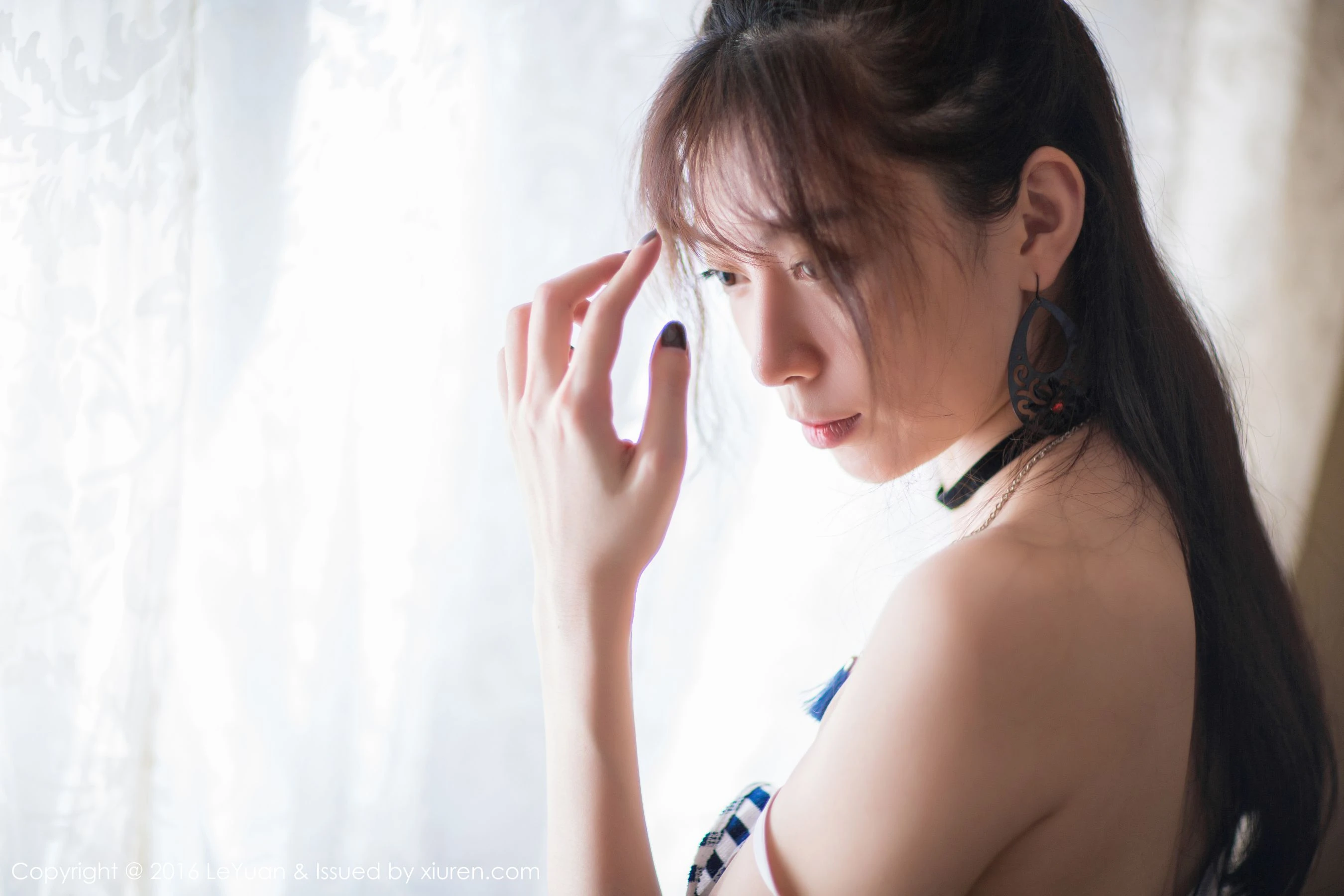嫩模時尚室內寫真 – 秋楓優雅風格展現限量 - 36