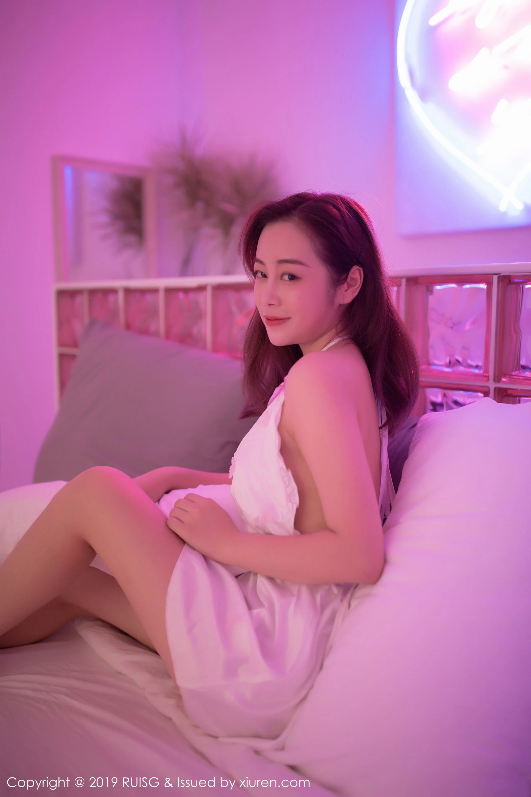 新竹清晨空姐美照 – 活潑魅力戶外實錄限量 - 2