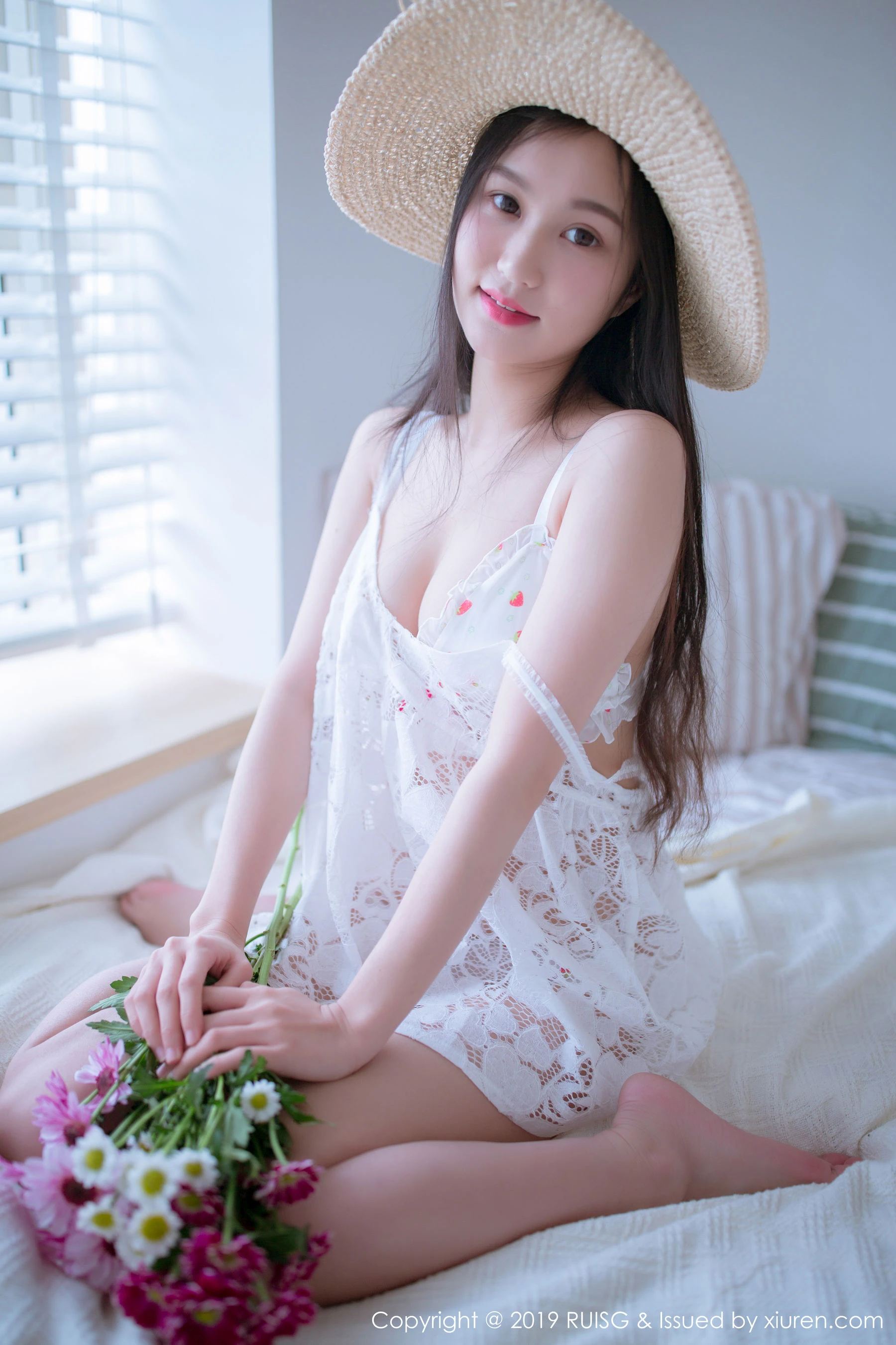 空姐高貴海邊寫真 – 夏日靜謐風格展現珍藏 - 22